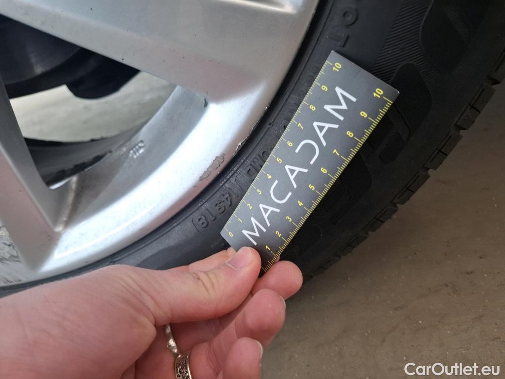  Lexus  NX LEXUS  / 2017 / 5P / SUV 2.5 300H Luxe 4WD AUTO #37