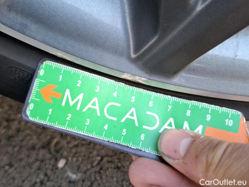  Hyundai  Konna HYUNDAI Kona / 2020 / 5P / SUV 1.6 HYBRID 141 EXECUTIVE HEV #8