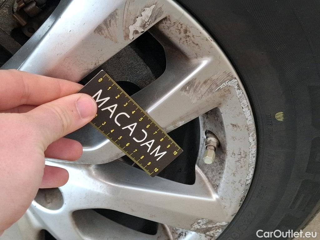  Lexus  NX LEXUS  / 2017 / 5P / SUV 2.5 300H Luxe 4WD AUTO #40