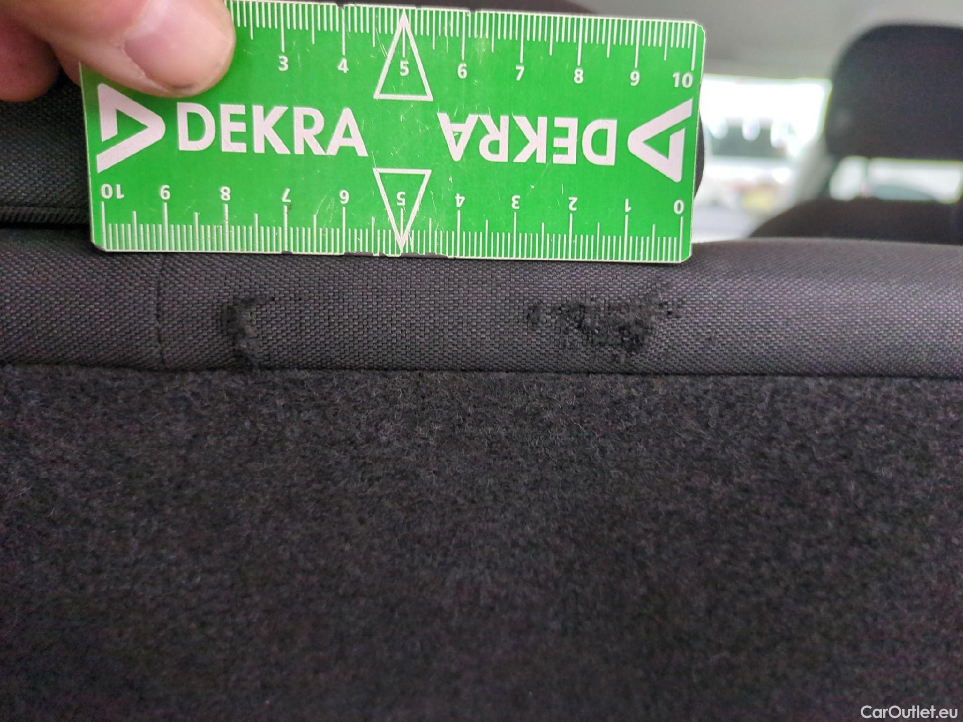  Volkswagen  T-ROC VOLKSWAGEN  / 2017 / 5P / SUV 2.0 TDI 150 LOUNGE BUSINESS DSG7 #10