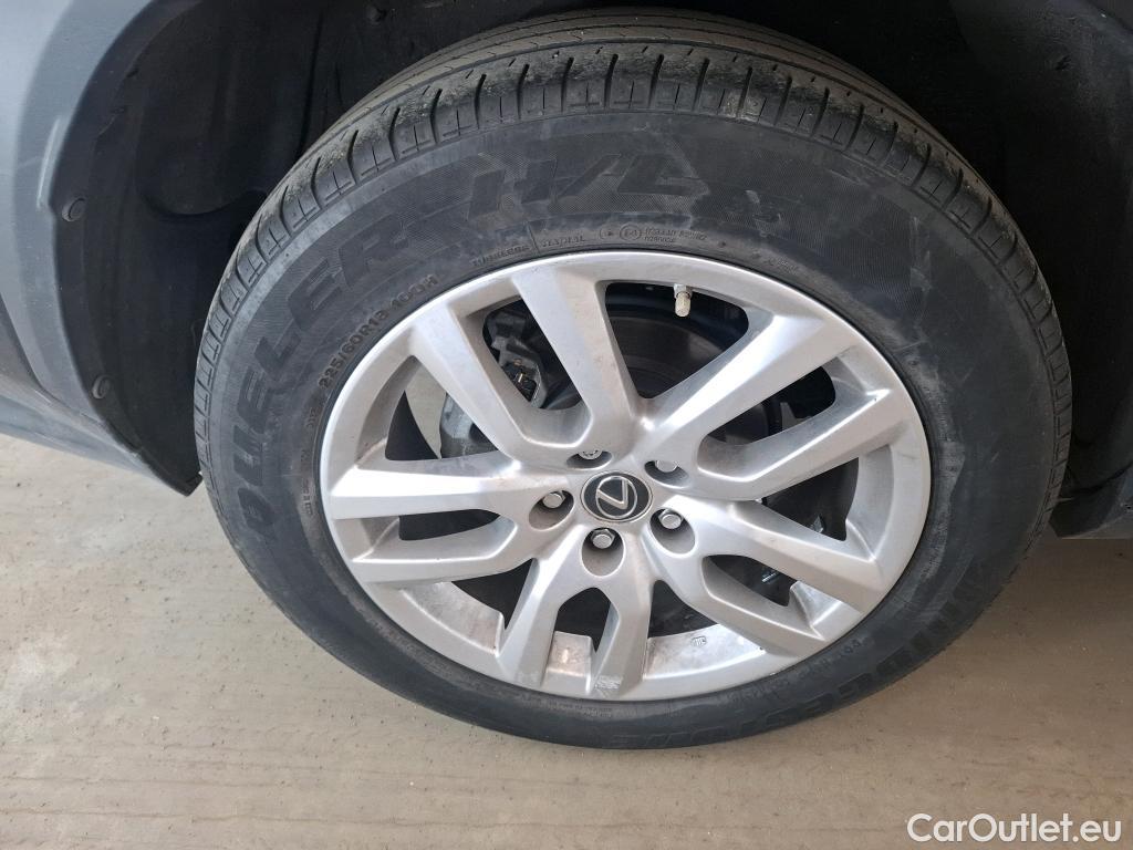  Lexus  NX LEXUS  / 2017 / 5P / SUV 2.5 300H Luxe 4WD AUTO #34