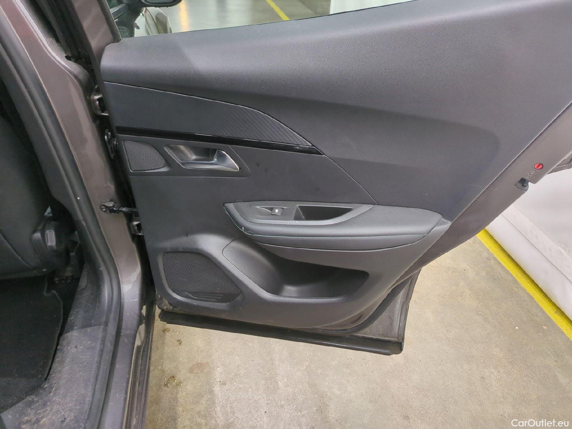  Peugeot  2008  Allure Business 1.5 HDi 110CV BVM6 E6d #29