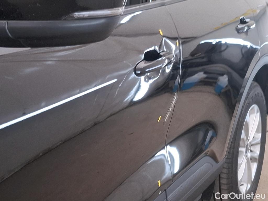  Ford  Kuga FORD  / 2019 / 5P / SUV 2.5 Dur 225 hybrid PHEV Pshift Titanium #7