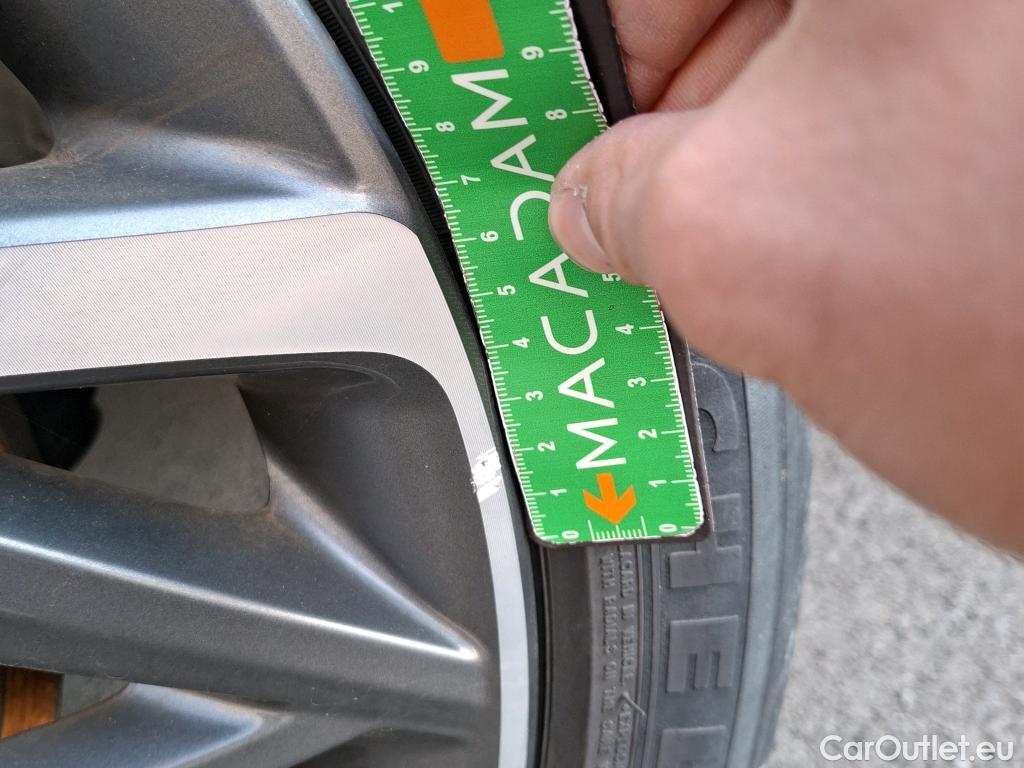  Hyundai  Konna HYUNDAI Kona / 2020 / 5P / SUV 1.6 HYBRID 141 EXECUTIVE HEV #50