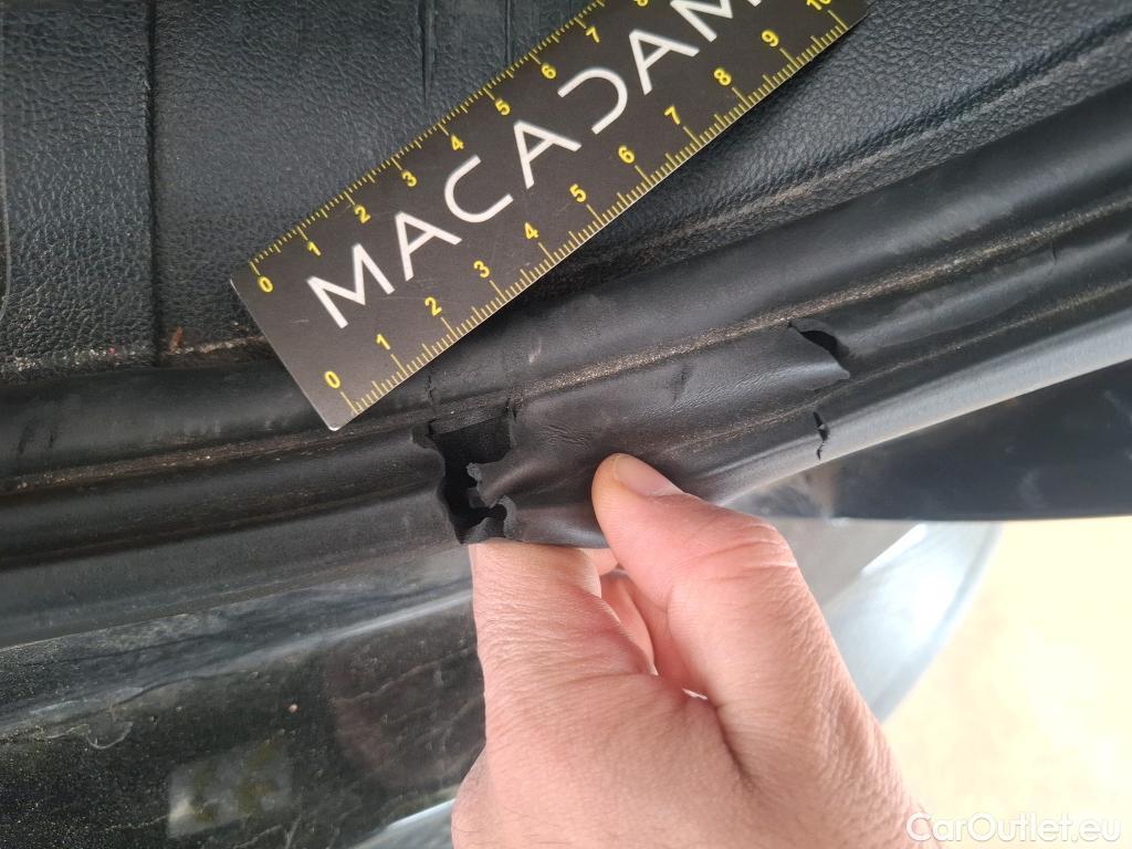  Ford  Kuga FORD  / 2019 / 5P / SUV 2.5 Dur 225 hybrid PHEV Pshift Titanium #15