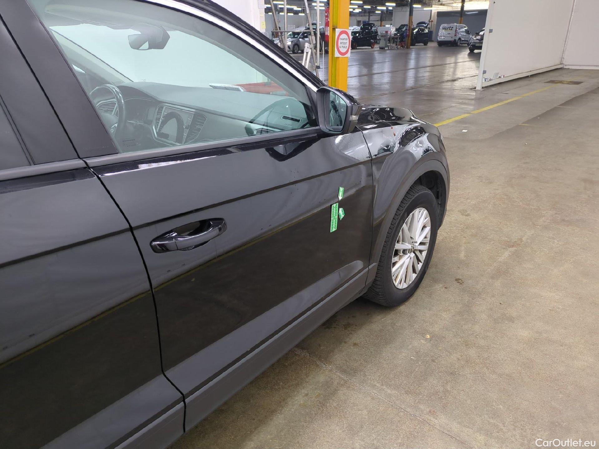  Volkswagen  T-ROC VOLKSWAGEN  / 2017 / 5P / SUV 2.0 TDI 150 LOUNGE BUSINESS DSG7 #36