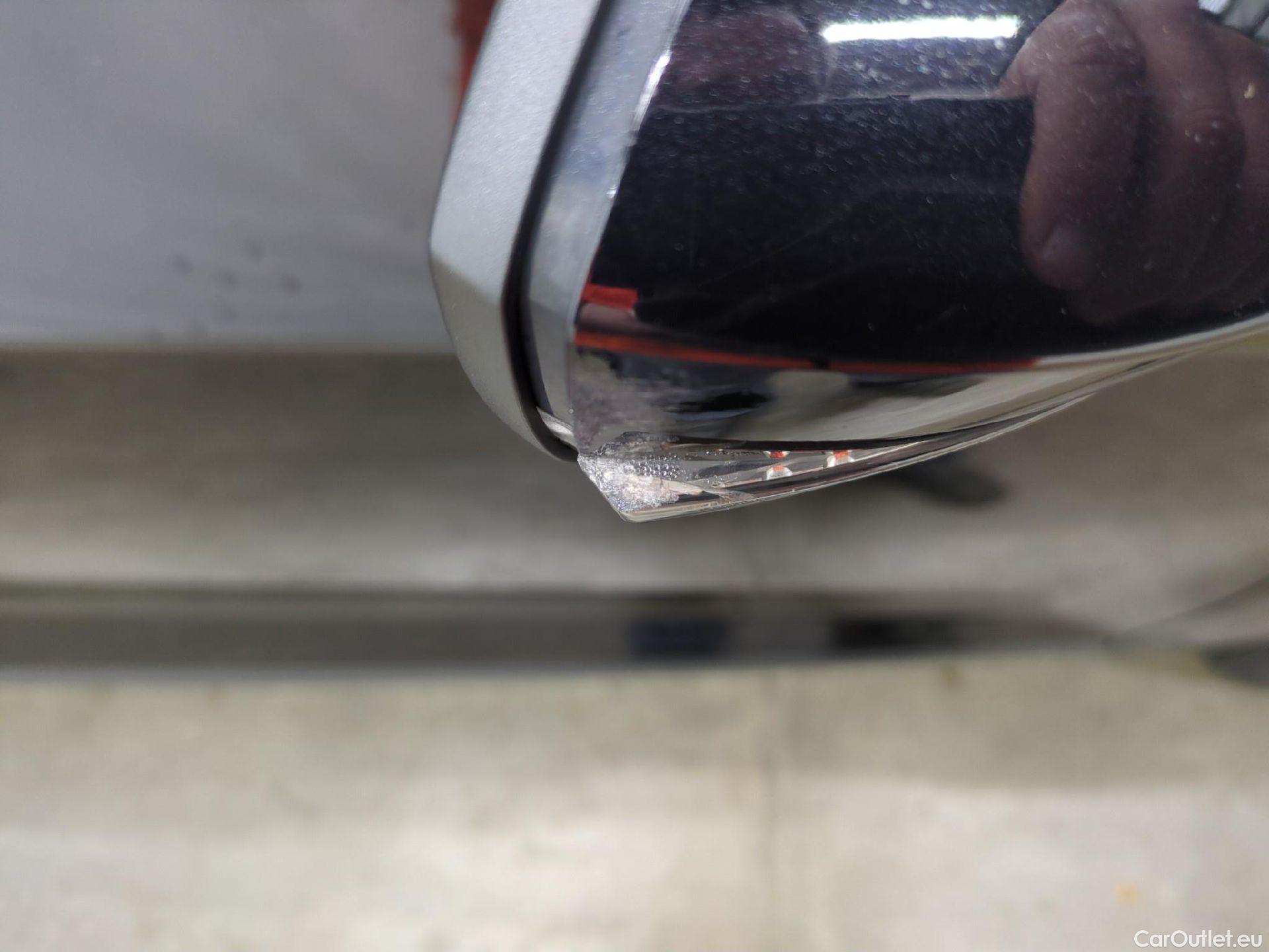  Volkswagen  T-ROC VOLKSWAGEN  / 2017 / 5P / SUV 2.0 TDI 150 LOUNGE BUSINESS DSG7 #41