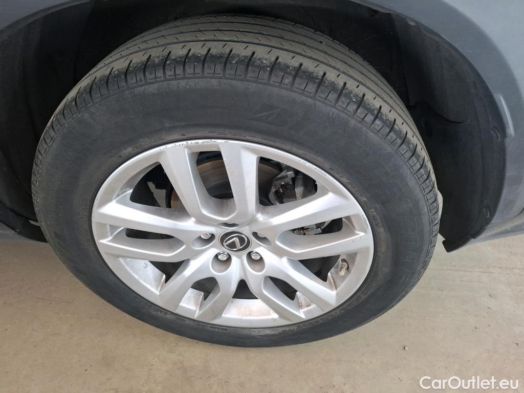  Lexus  NX LEXUS  / 2017 / 5P / SUV 2.5 300H Luxe 4WD AUTO #10