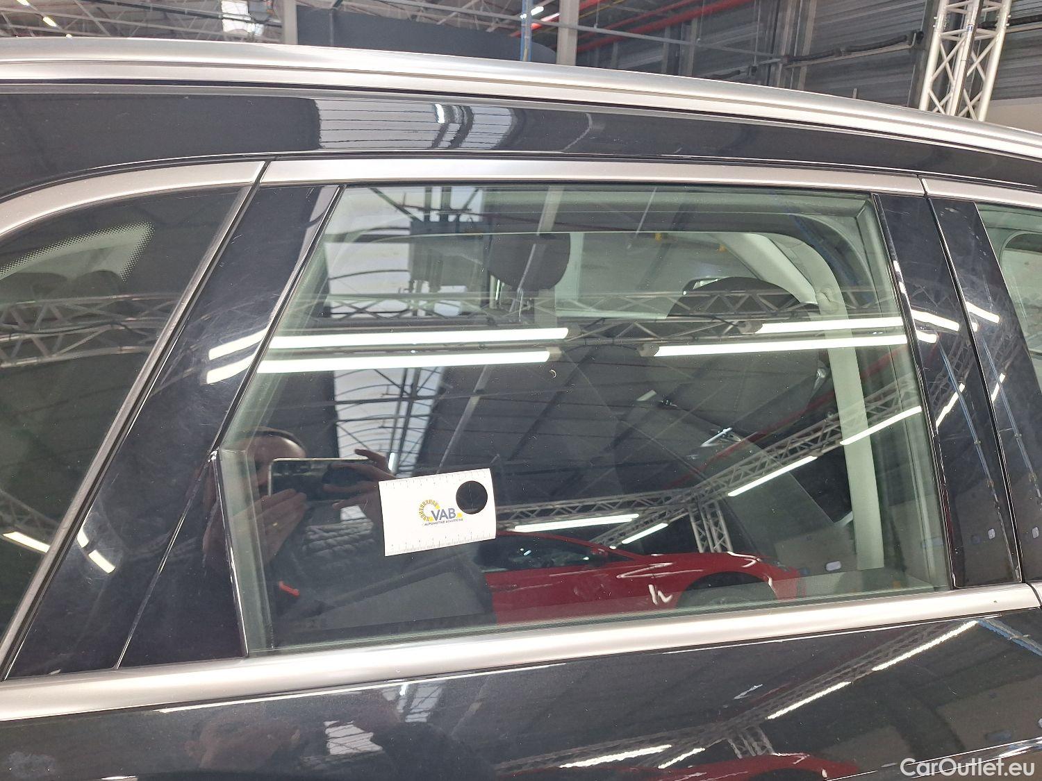  Audi  Q3 Audi,  '18, Audi  35 TDI S tronic S line Business Edition 5d #33