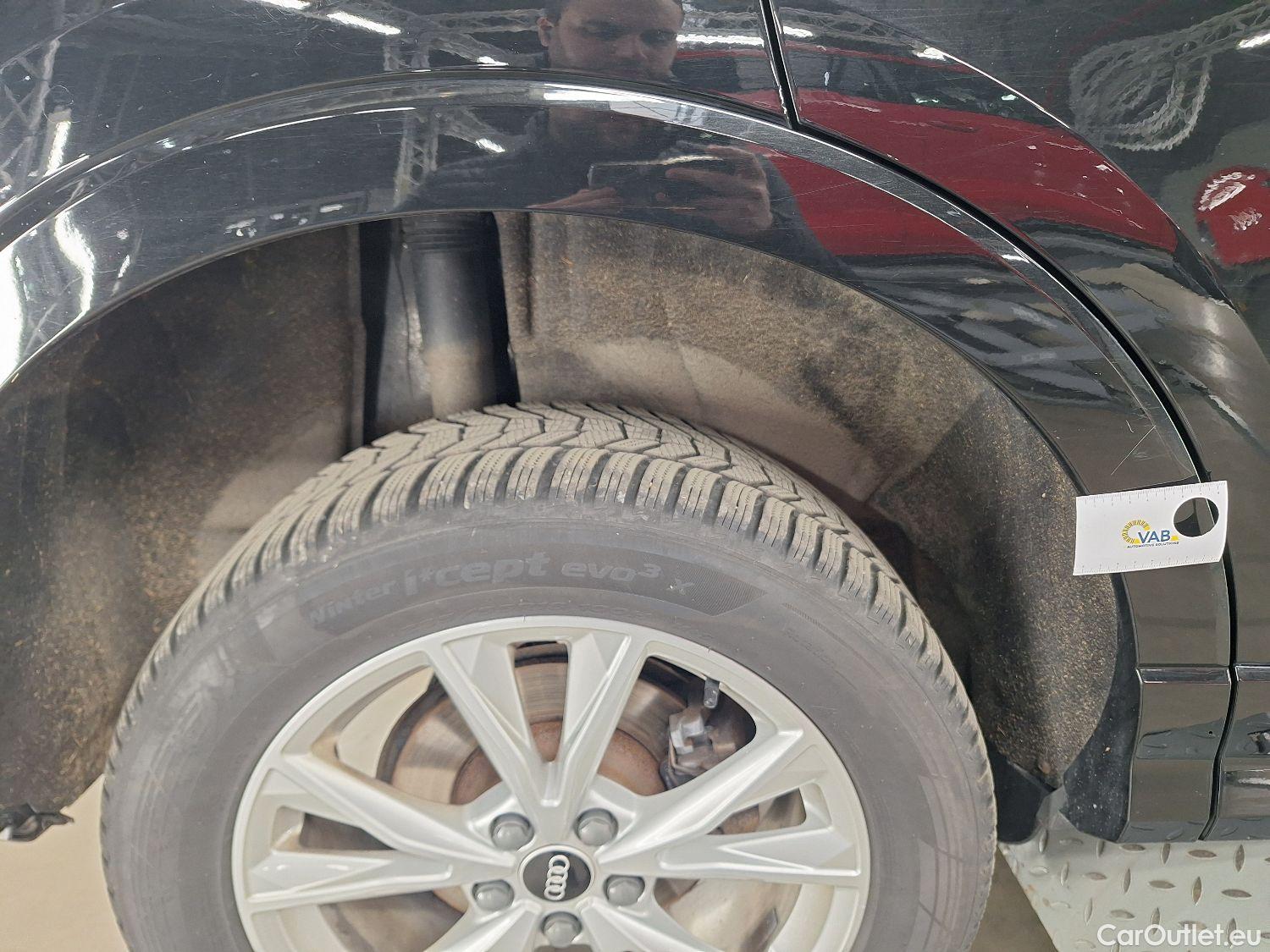  Audi  Q3 Audi,  '18, Audi  35 TDI S tronic S line Business Edition 5d #9