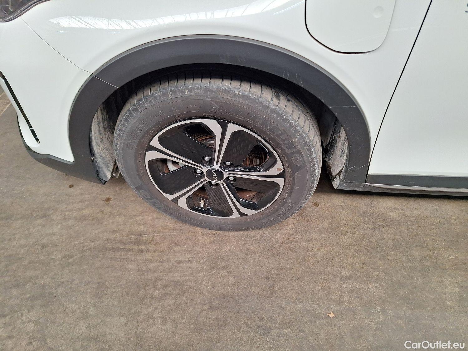  KIA  XCeed Kia,  FL'22 PHEV, KIA  1.6 GDi PHEV DCT Business Line 5d #4