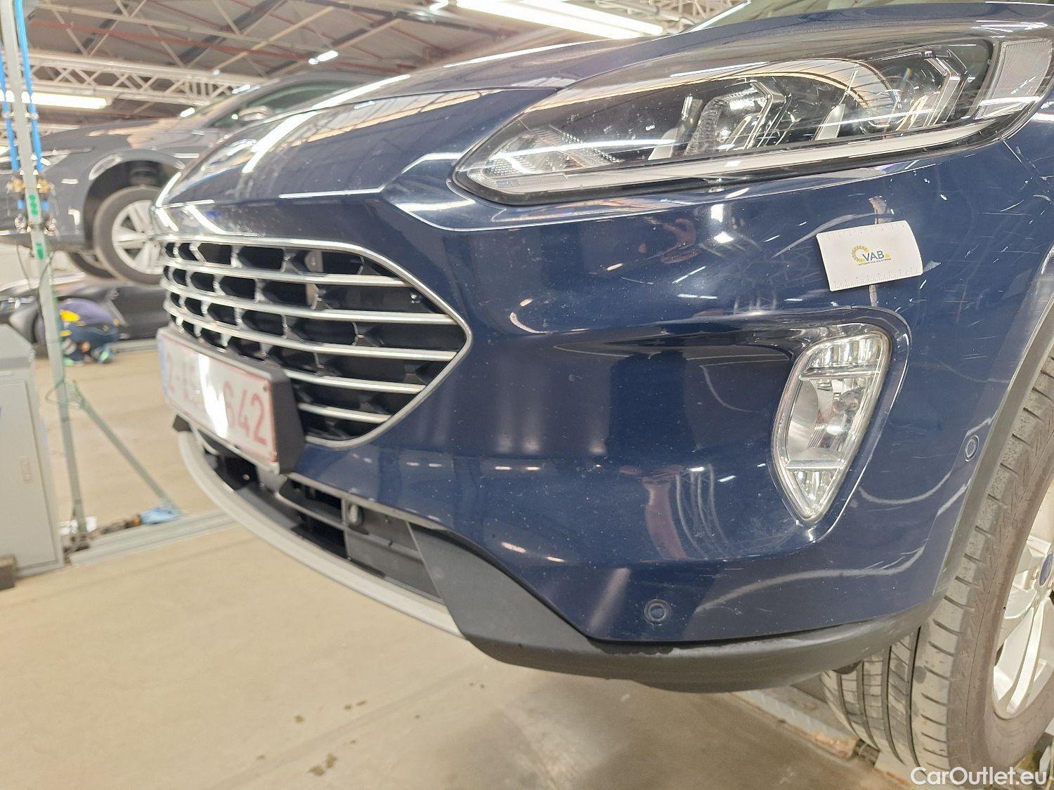  Ford  Kuga Ford,  '19, Ford  2.5i PHEV Aut. 165kW Titanium 5d #32