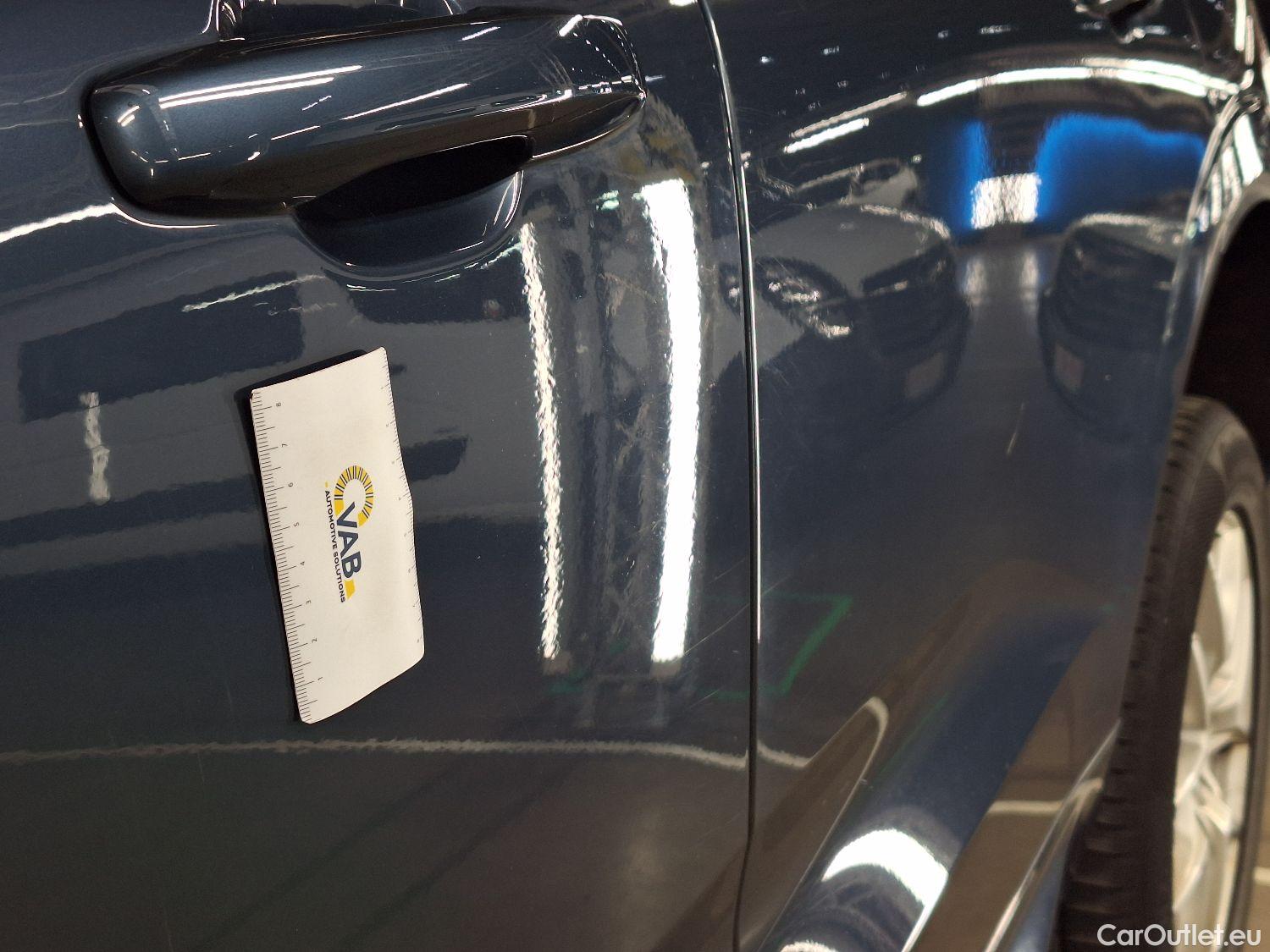  Volvo  XC60 Volvo,  '17, Volvo  D4 120kW Geartronic Momentum Pro 5d #29