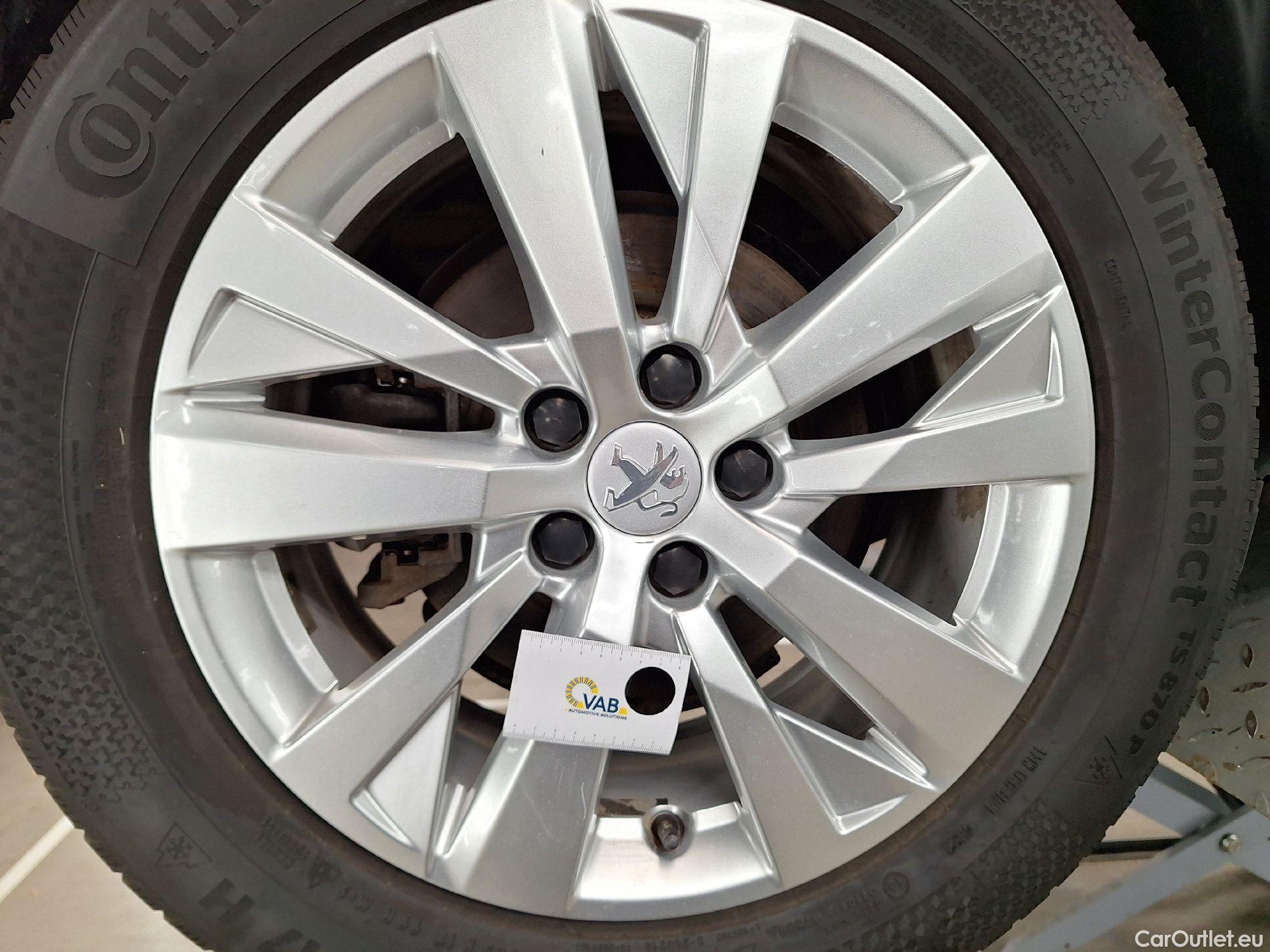  Peugeot  3008 Peugeot,  FL'20, Peugeot  1.5 BlueHDi 96kW S&S EAT8 Active Pack #20