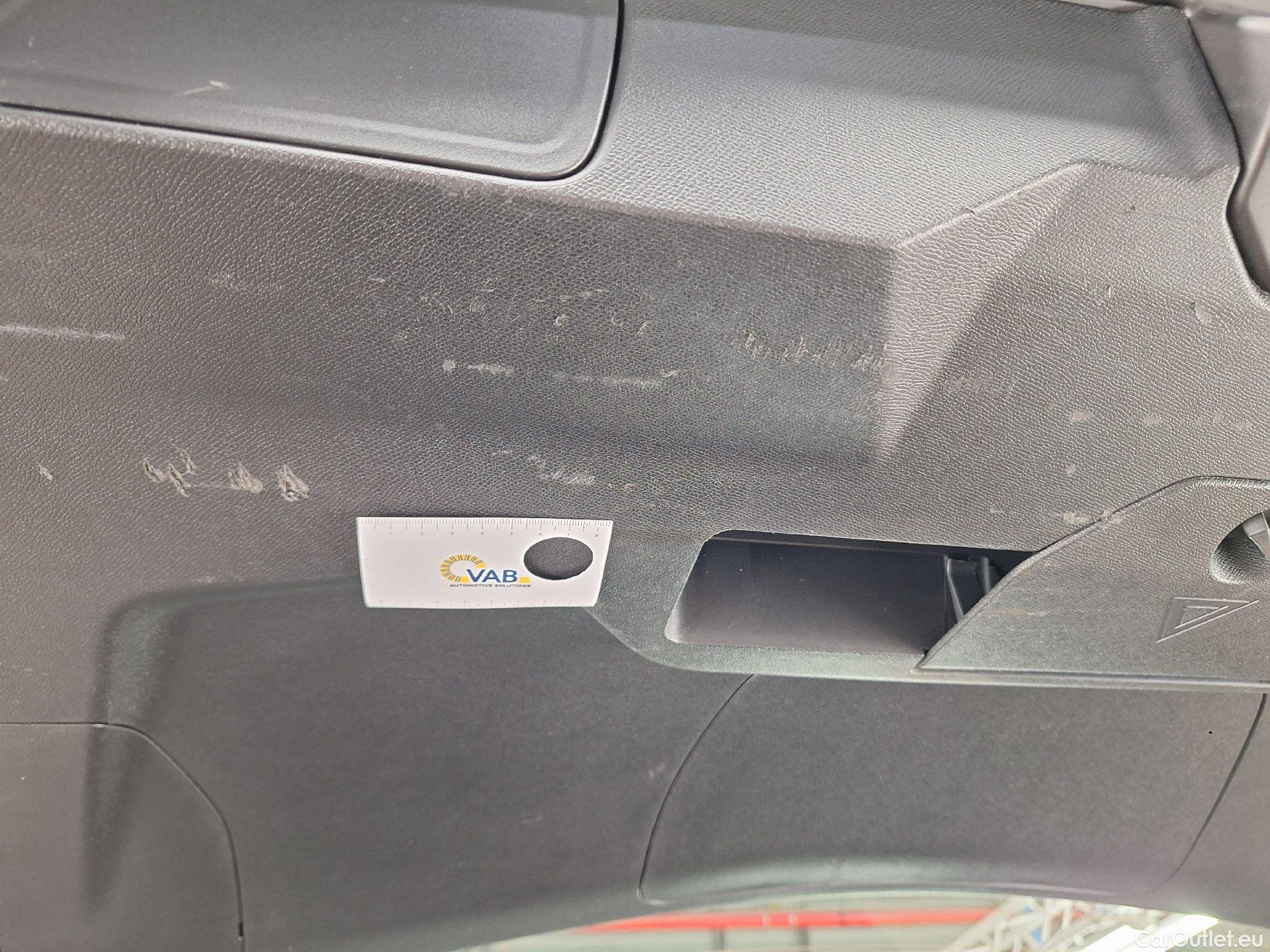  Peugeot  3008 Peugeot,  FL'20, Peugeot  1.5 BlueHDi 96kW S&S EAT8 Active Pack #6