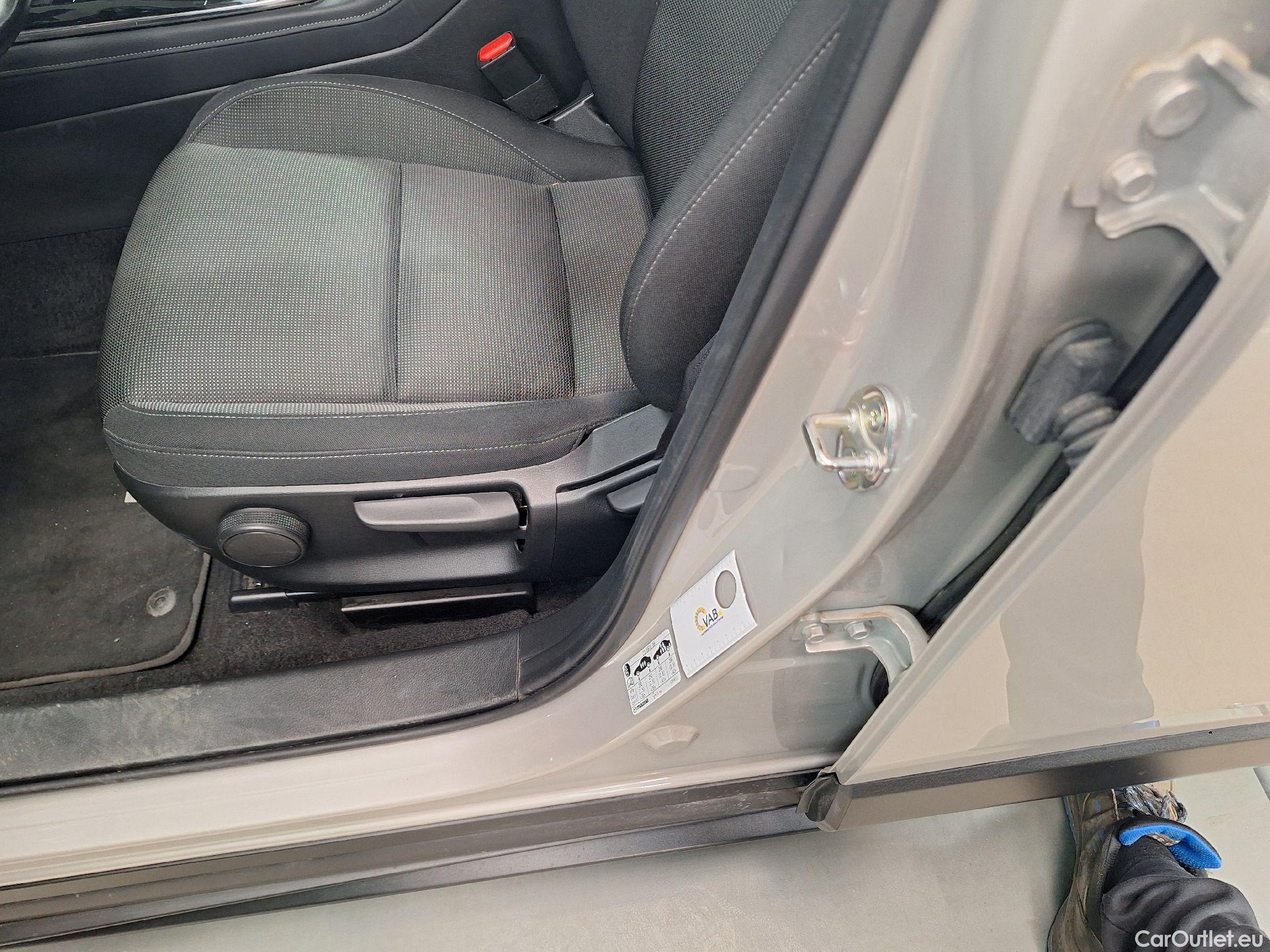  Mazda  CX-30 Mazda,  '19, Mazda  2.0 e-Skyactiv X 137kW Skydrive 5d #1