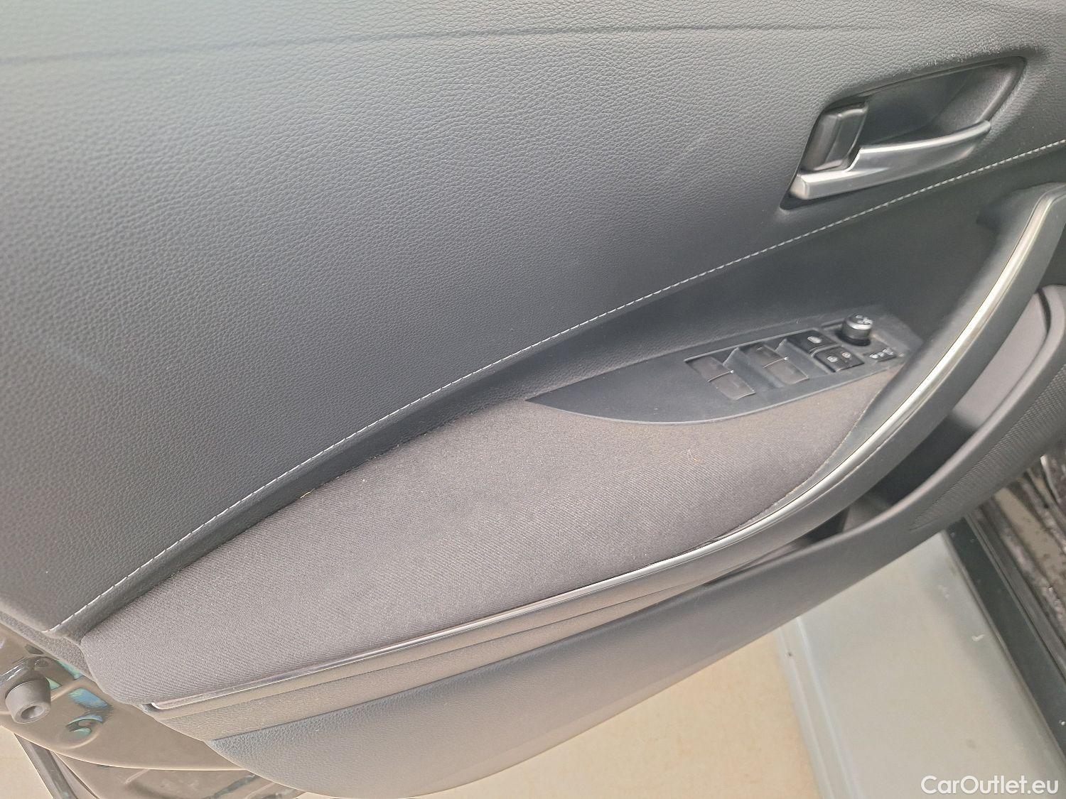  Toyota  Corolla Toyota,  TS '19, Toyota  Touring Sports 1.8 Hybrid Dynamic e #64