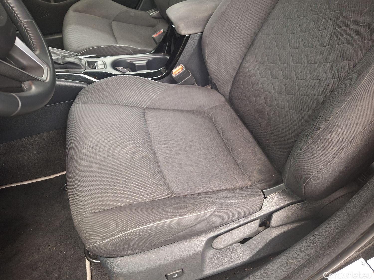  Toyota  Corolla Toyota,  TS '19, Toyota  Touring Sports 1.8 Hybrid Dynamic e #61