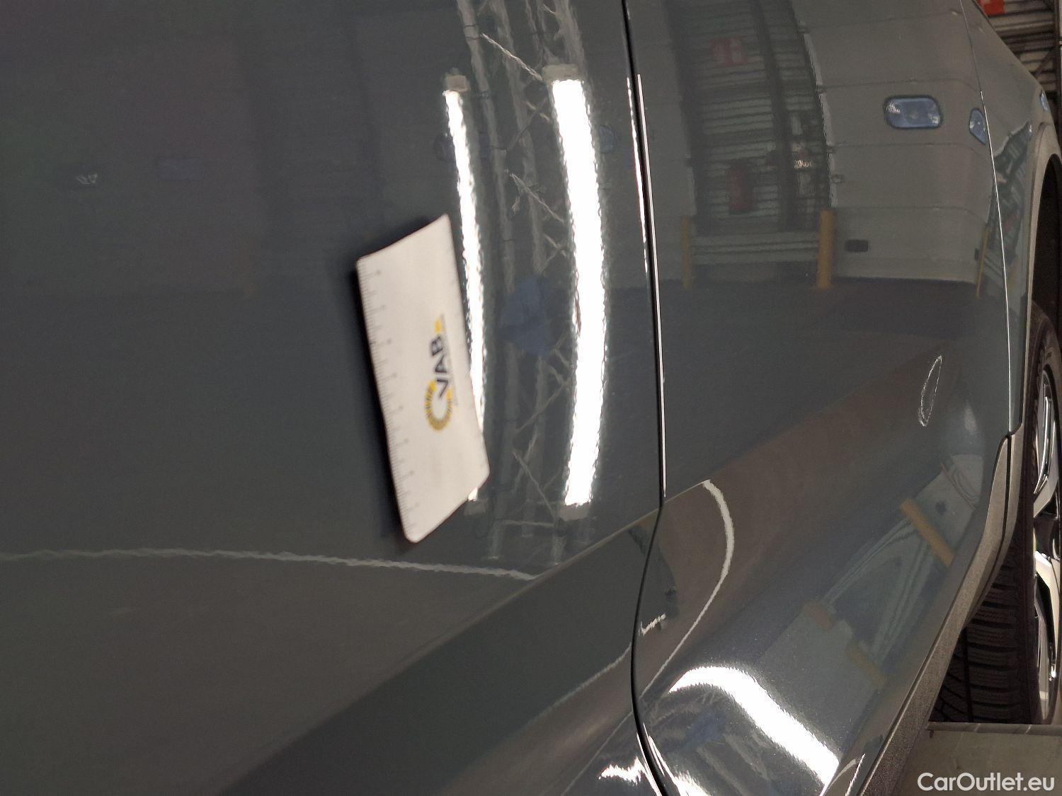  Volvo  XC 40 Volvo, XC40 '17, Volvo XC40 T5 Twin Engine Momentum Pro 5d #17