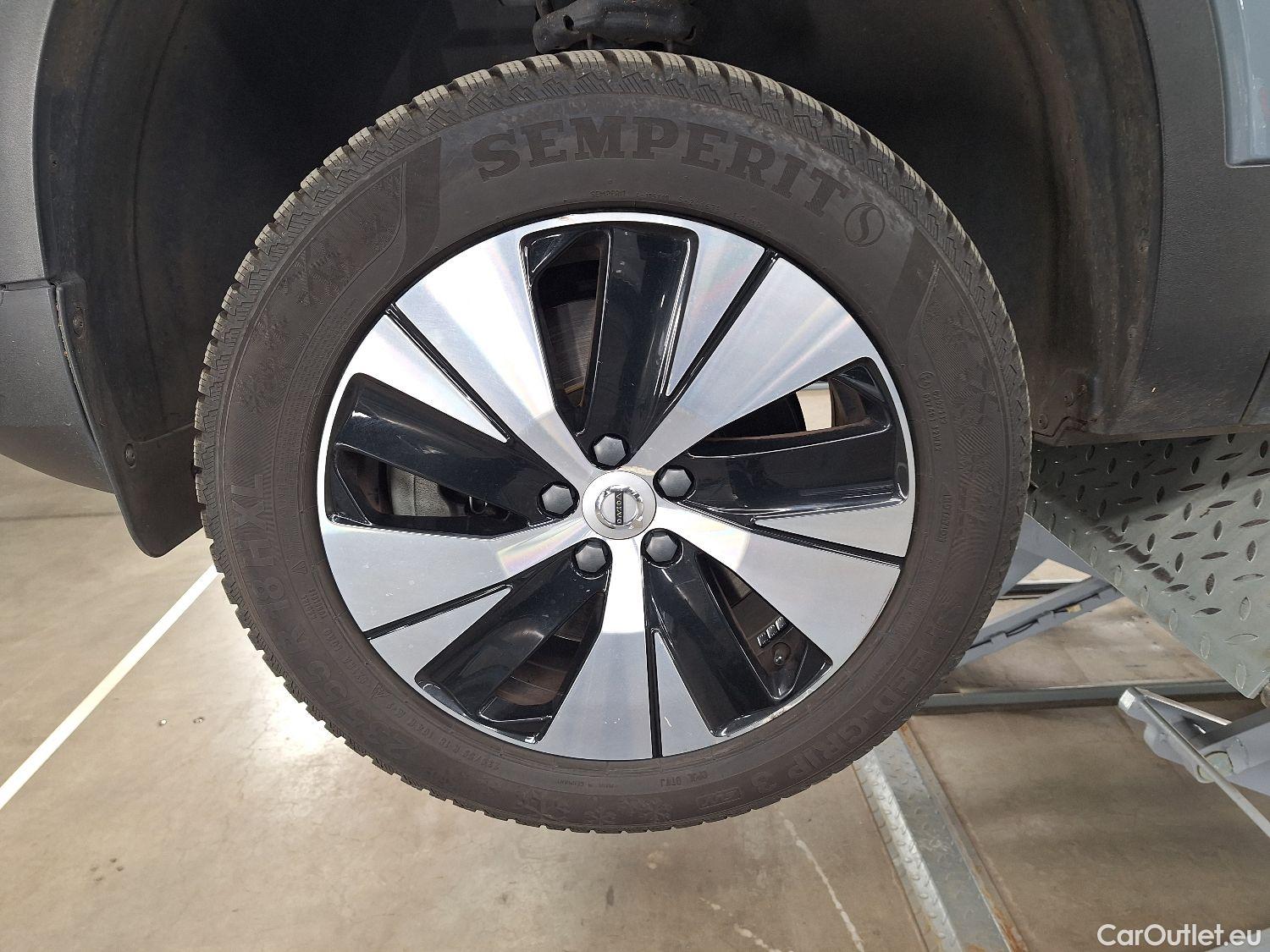  Volvo  XC 40 Volvo, XC40 '17, Volvo XC40 T5 Twin Engine Momentum Pro 5d #12