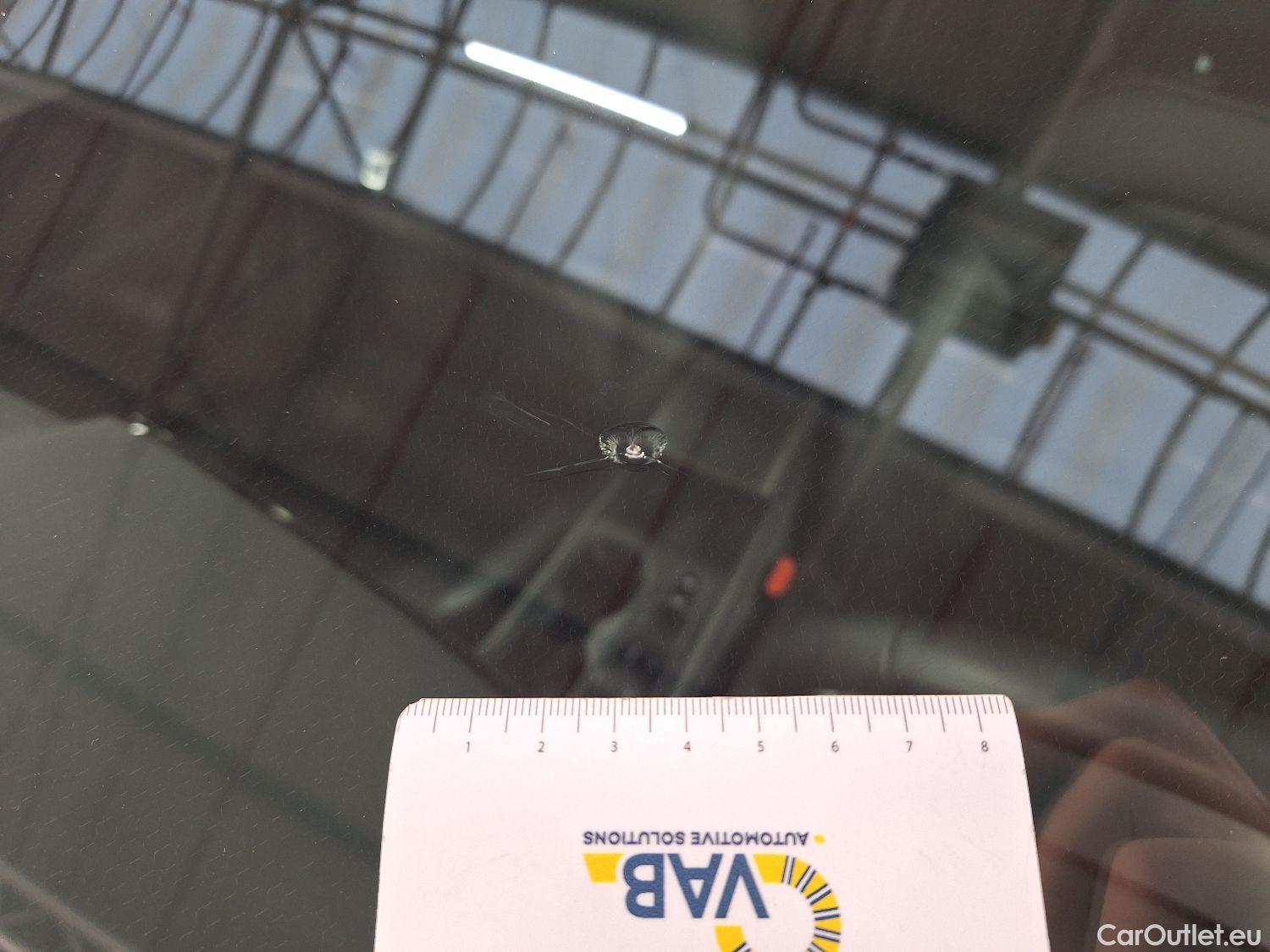  Volvo  XC 40 Volvo, XC40 '17, Volvo XC40 T5 Twin Engine Momentum Pro 5d #2