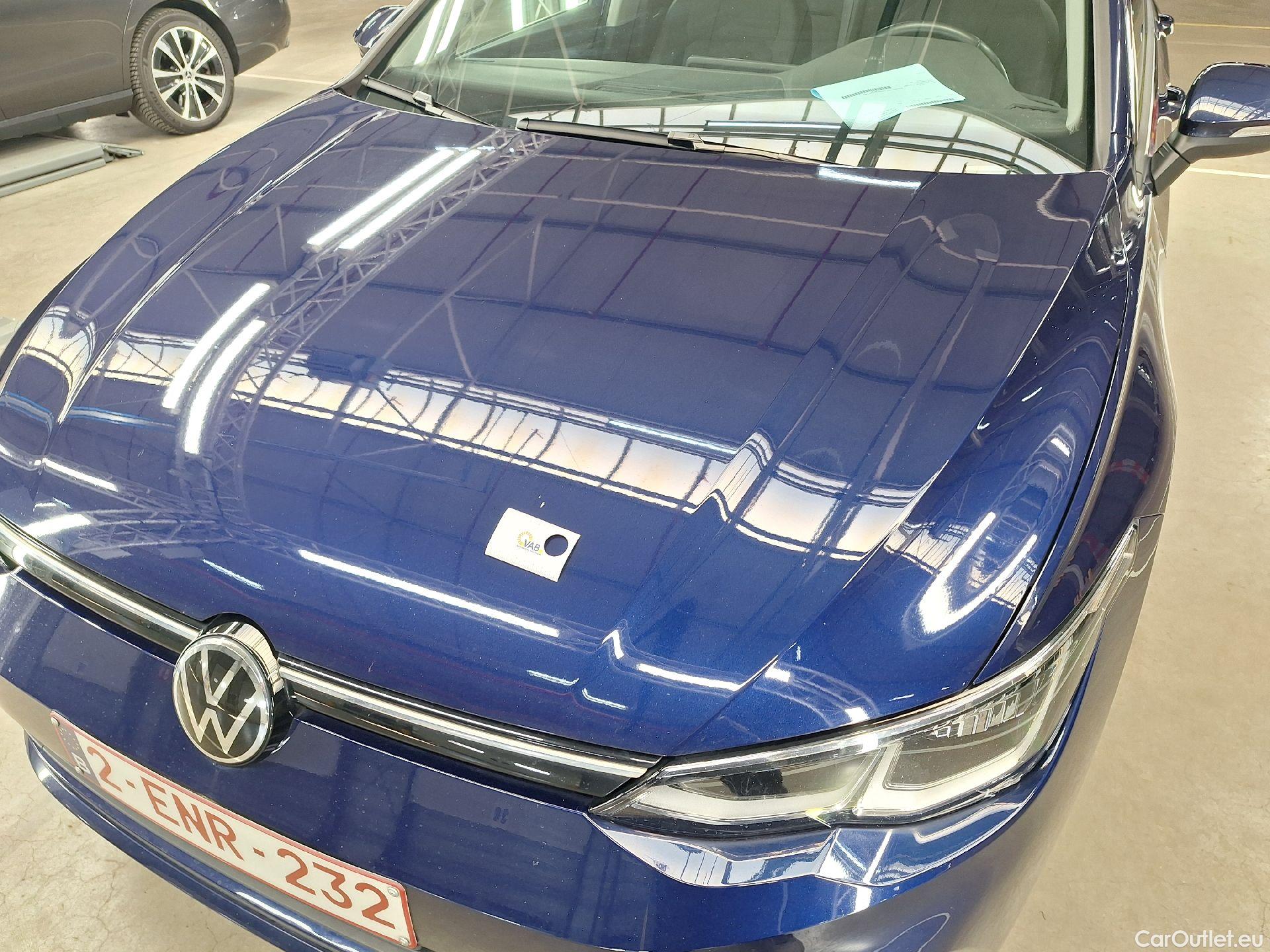  Volkswagen  Golf  VW, VIII '20, Volkswagen VIII 1.0 eTSI 81kW Life Business D #1