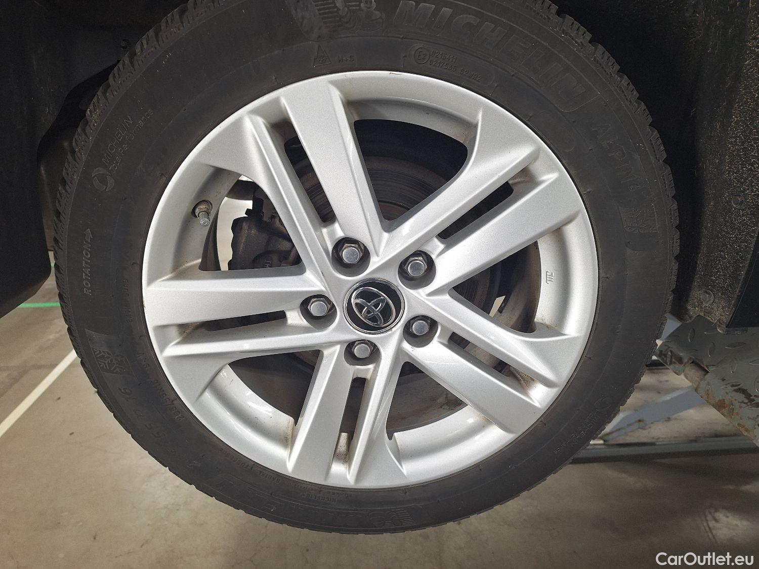  Toyota  Corolla Toyota,  TS '19, Toyota  Touring Sports 1.8 Hybrid Dynamic e #10