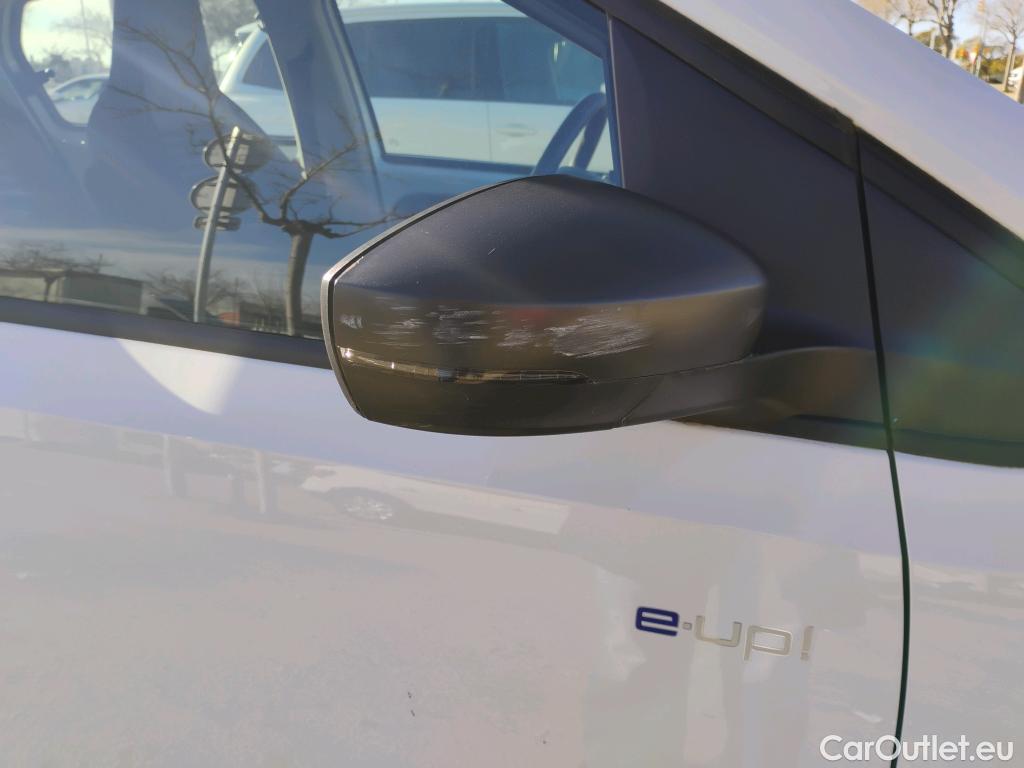  Volkswagen  Up VOLKSWAGEN e-! / 2016 / 5P / berlina con portón 61kW (83CV) #37