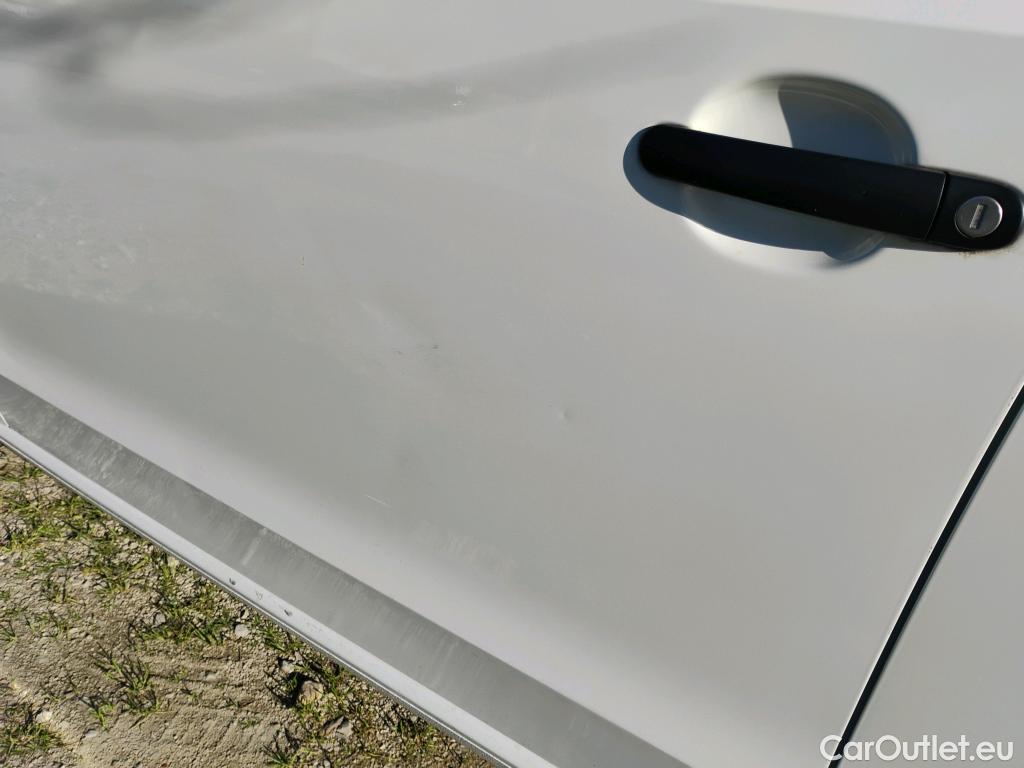  Volkswagen  Up VOLKSWAGEN e-! / 2016 / 5P / berlina con portón 61kW (83CV) #32