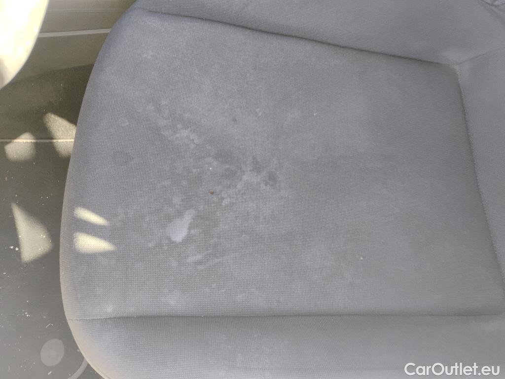  Volkswagen  Up VOLKSWAGEN e-! / 2016 / 5P / berlina con portón 61kW (83CV) #5