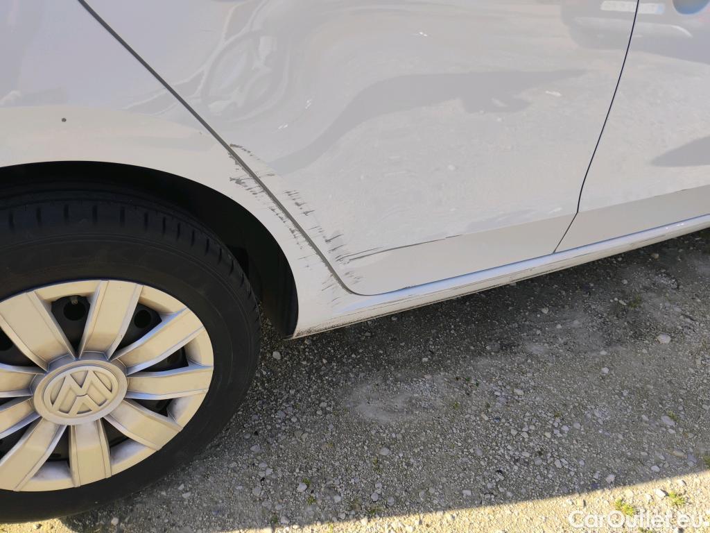  Volkswagen  Up VOLKSWAGEN e-! / 2016 / 5P / berlina con portón 61kW (83CV) #1