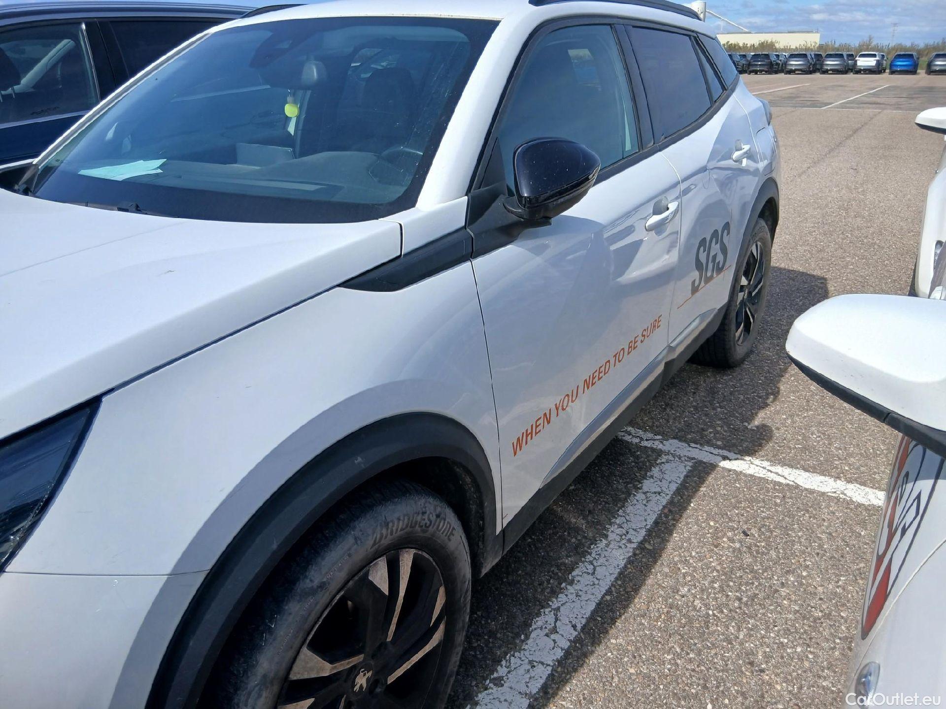  Peugeot  2008 PEUGEOT  / 2019 / 5P / todoterreno Allure BlueHDI 81kW (110CV) #20