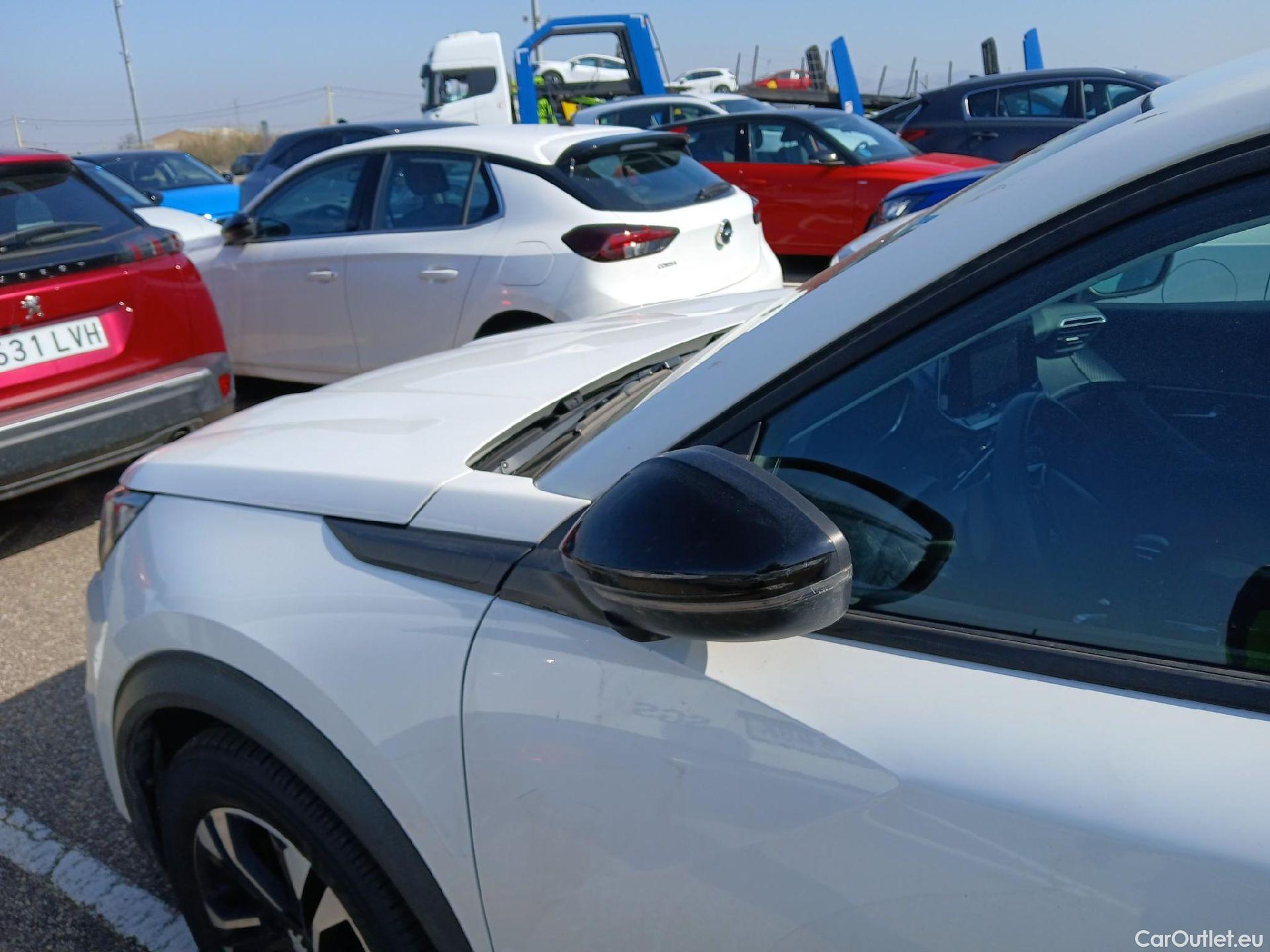  Peugeot  2008 PEUGEOT  / 2019 / 5P / todoterreno Allure BlueHDI 81kW (110CV) #13