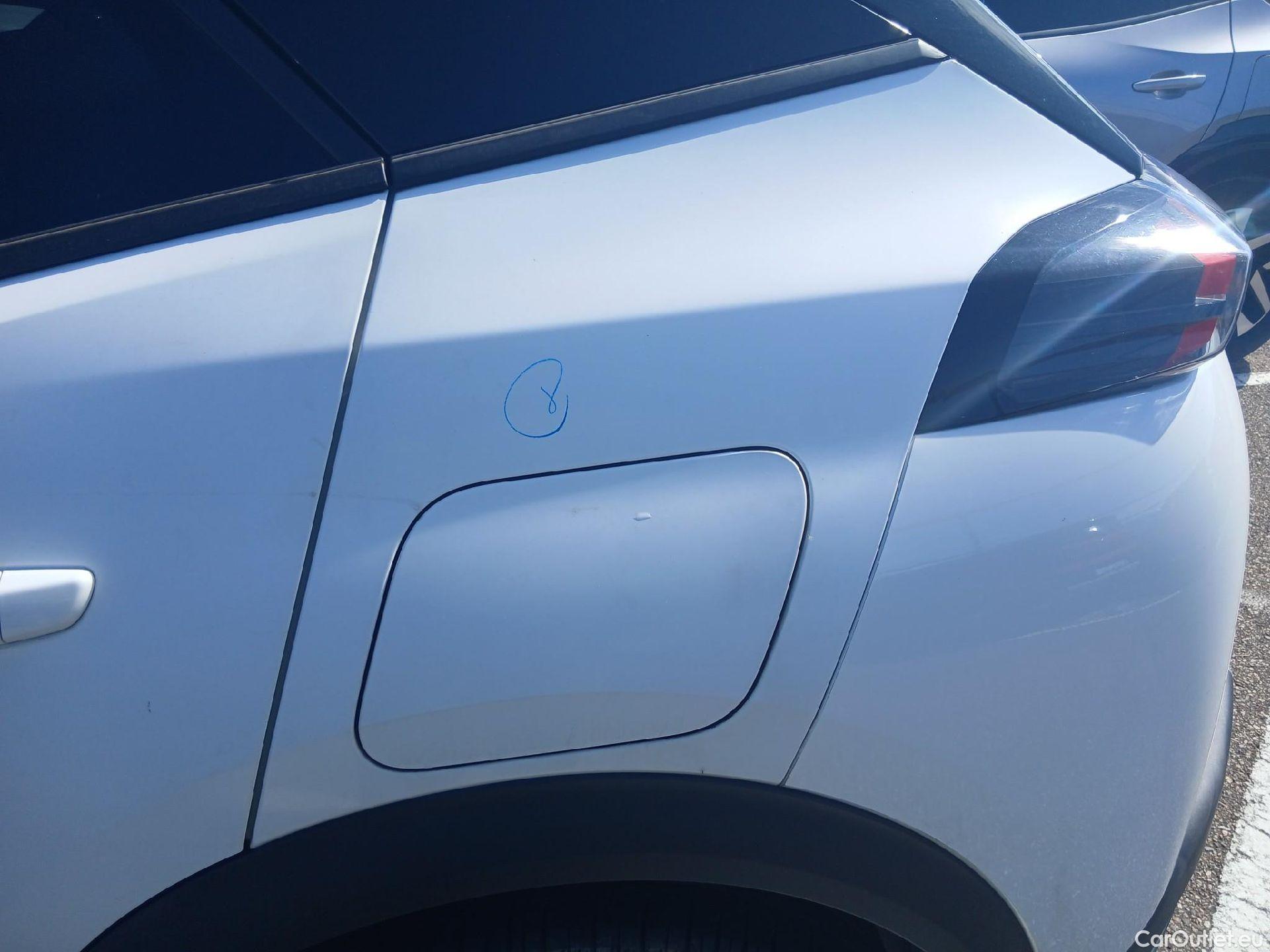  Peugeot  2008 PEUGEOT  / 2019 / 5P / todoterreno Allure BlueHDI 81kW (110CV) #22