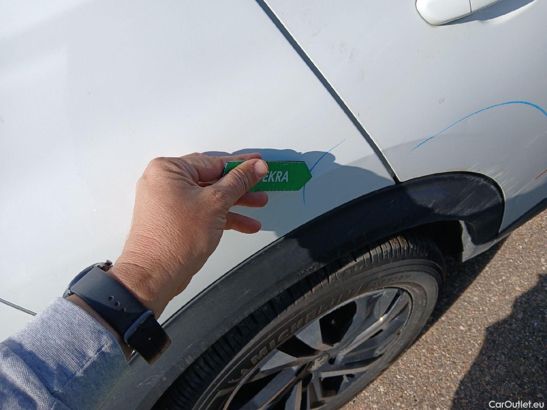  Peugeot  2008 PEUGEOT  / 2019 / 5P / todoterreno Allure BlueHDI 81kW (110CV) #23