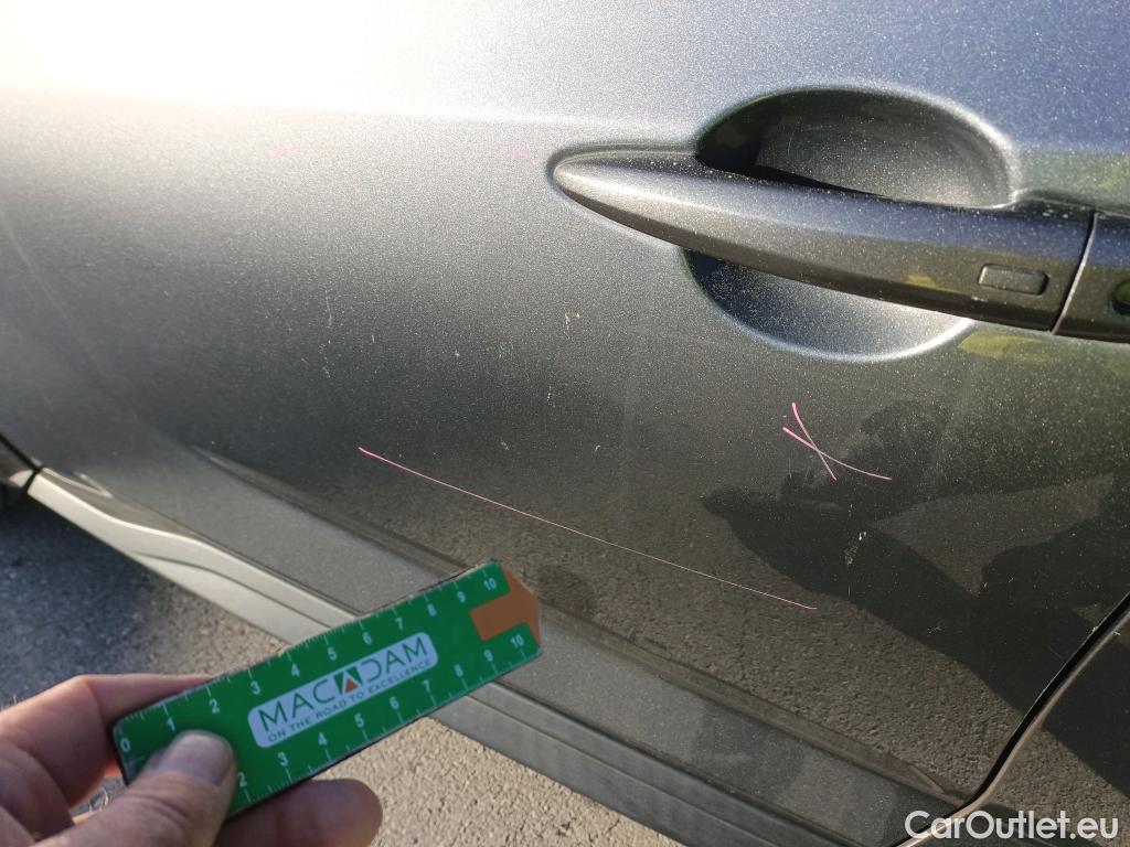  Nissan  Juke NISSAN  / 2019 / 5P / crossover DIG-T 84 kW (114 CV) DCT 7 V N-Connecta (AC2) #4