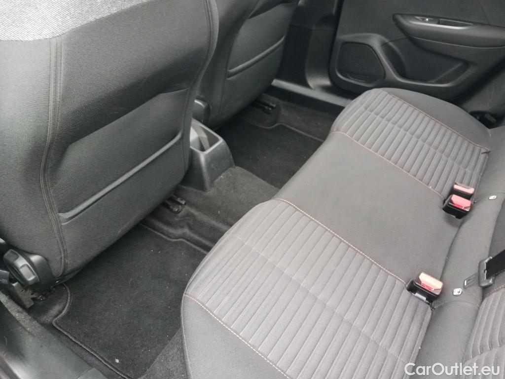  Peugeot  2008 PEUGEOT  / 2019 / 5P / todoterreno Active Pack BlueHDI 81kW (110CV) #18