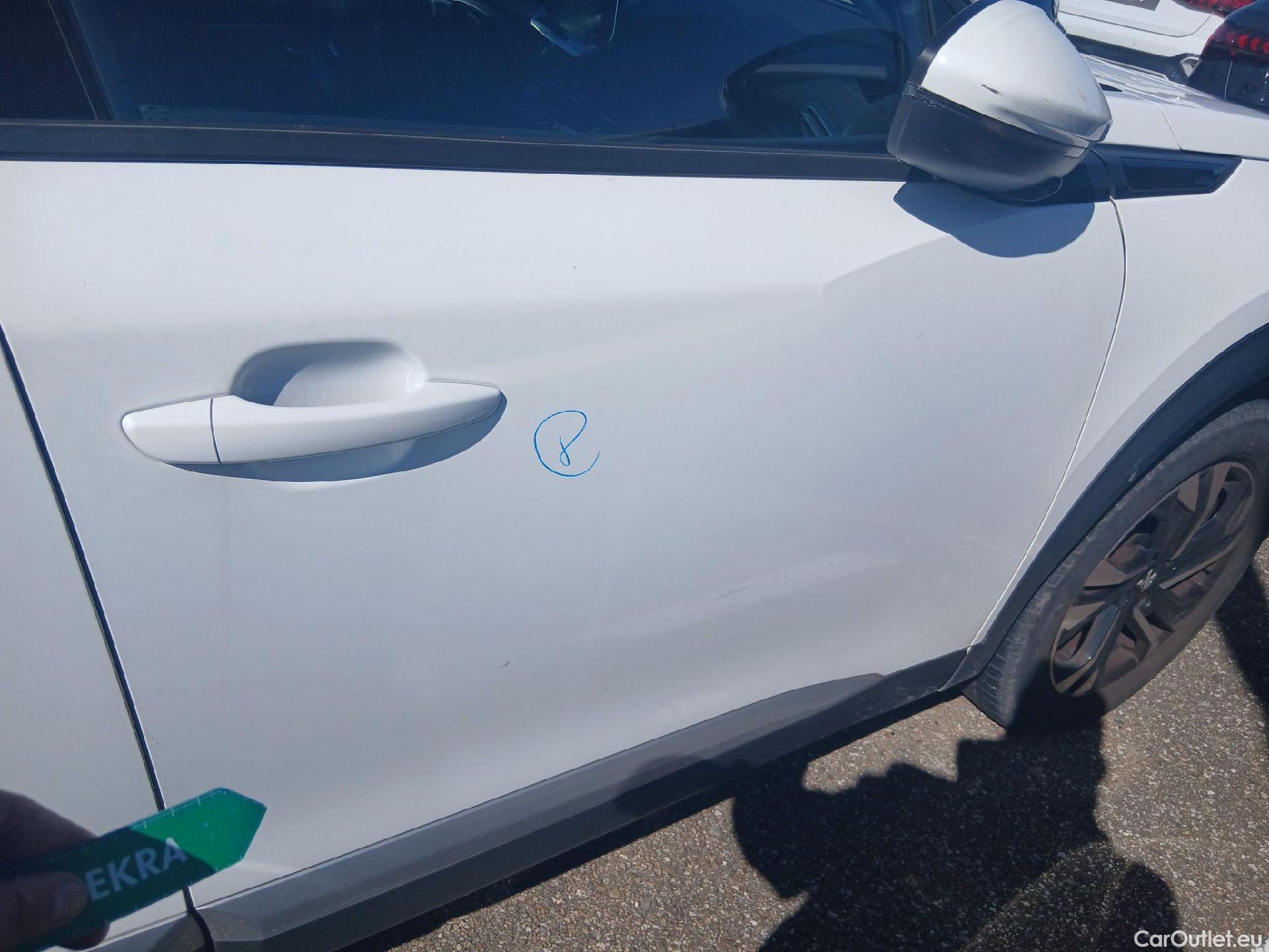  Peugeot  2008 PEUGEOT  / 2019 / 5P / todoterreno Allure BlueHDI 81kW (110CV) #36