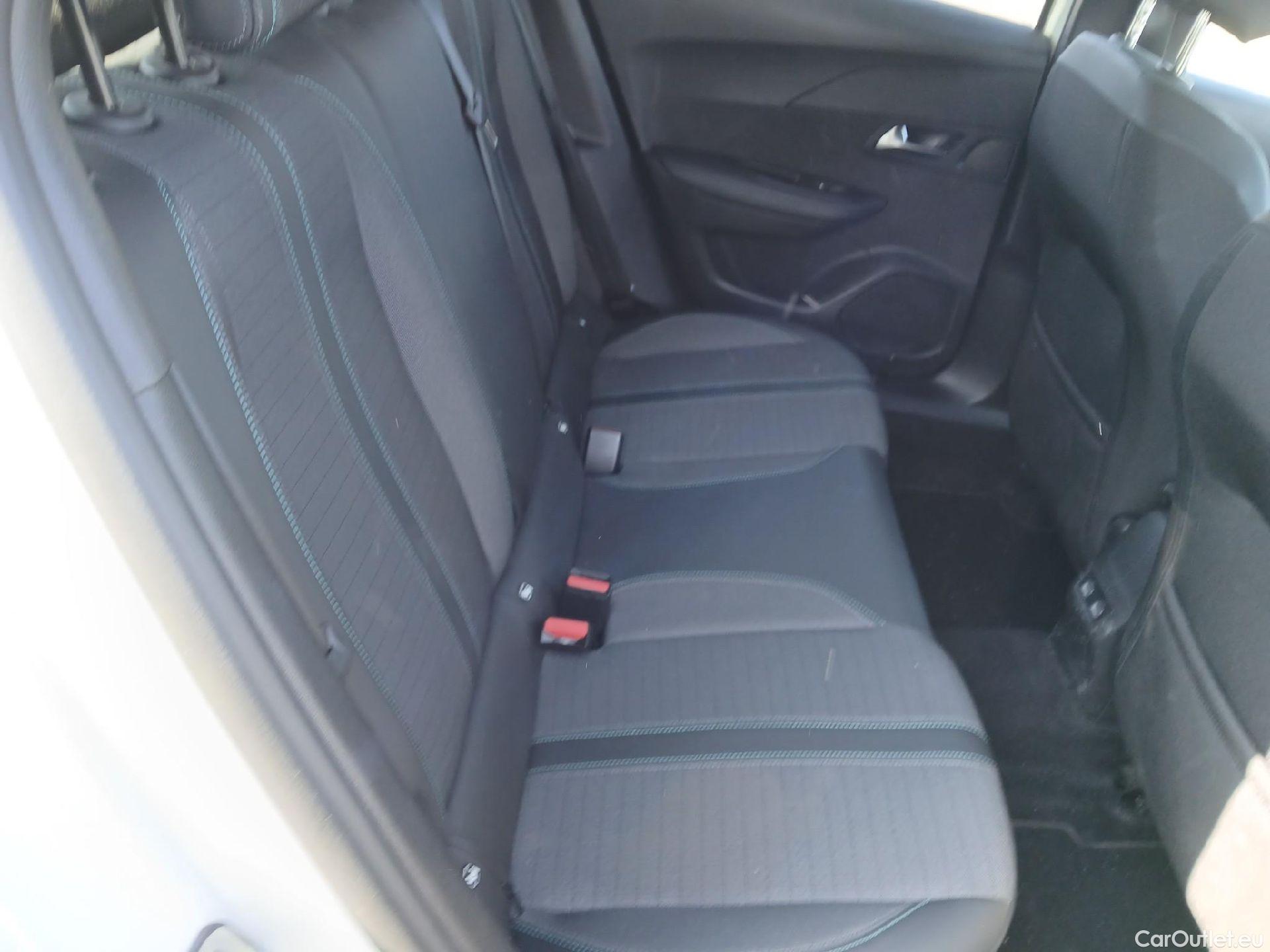  Peugeot  2008 PEUGEOT  / 2019 / 5P / todoterreno Allure BlueHDI 81kW (110CV) #2