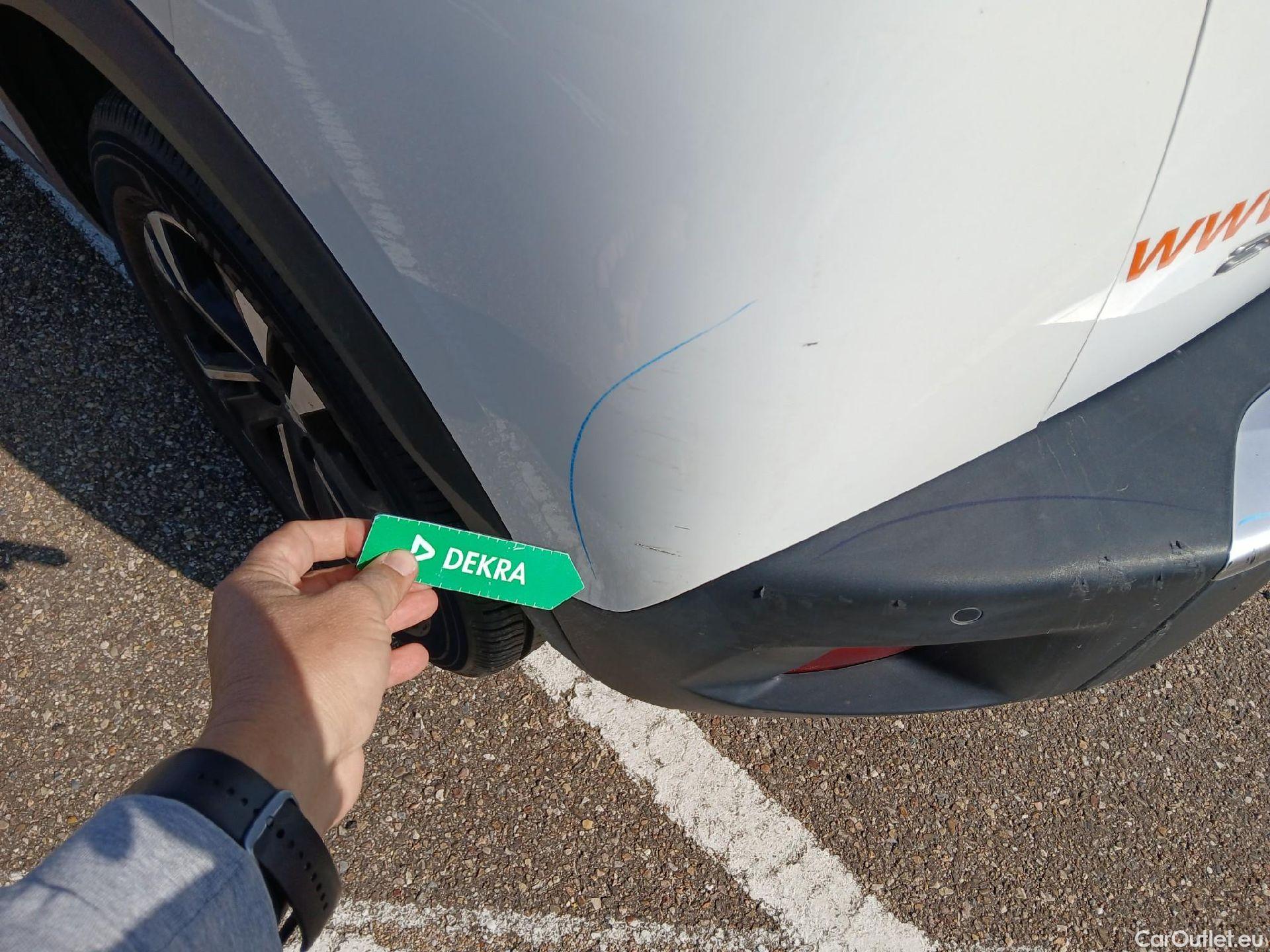  Peugeot  2008 PEUGEOT  / 2019 / 5P / todoterreno Allure BlueHDI 81kW (110CV) #15