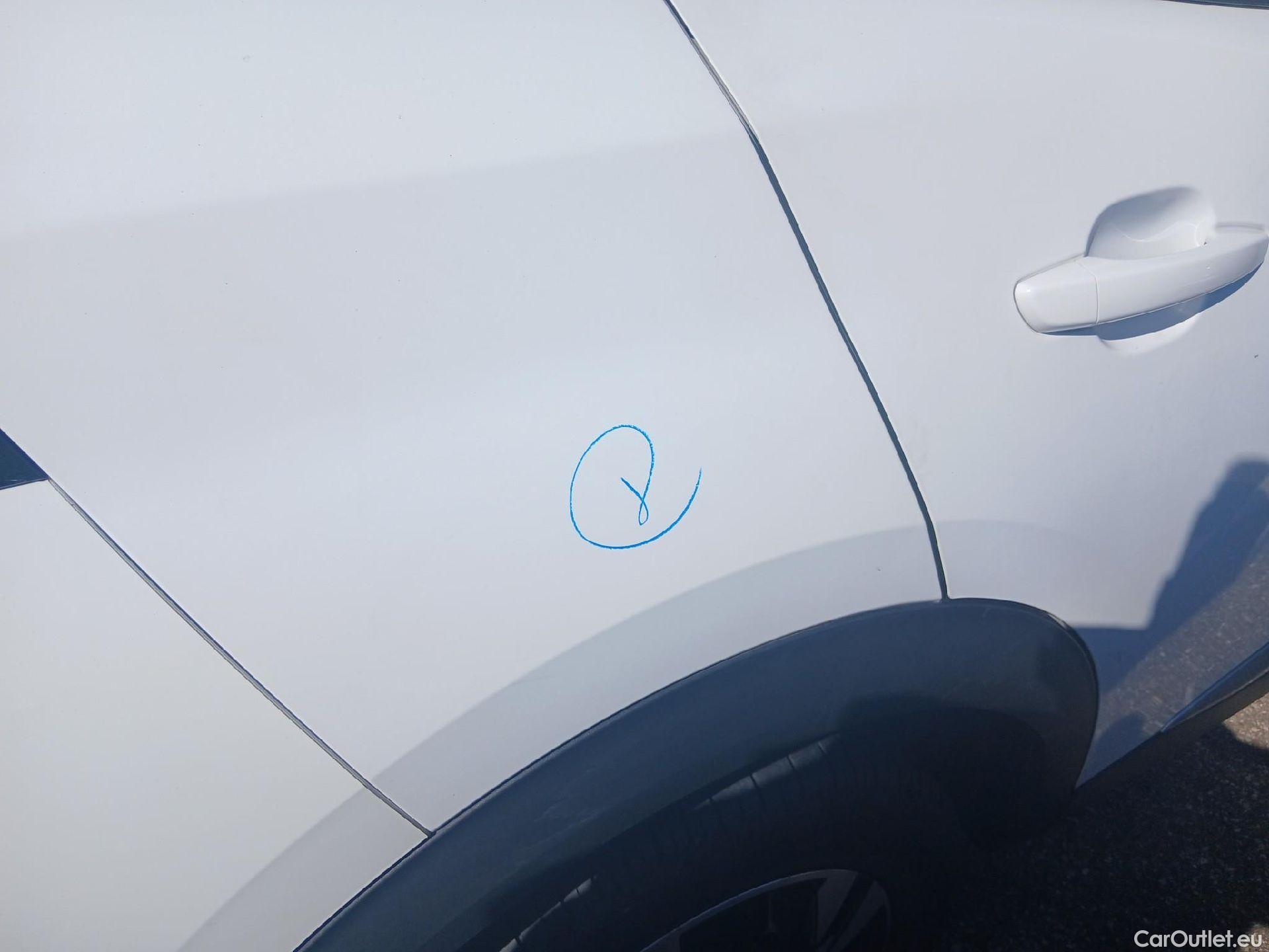  Peugeot  2008 PEUGEOT  / 2019 / 5P / todoterreno Allure BlueHDI 81kW (110CV) #30