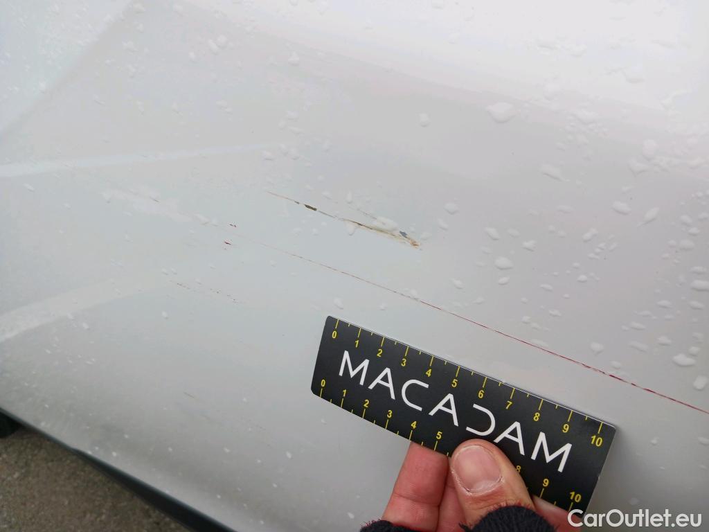  Peugeot  2008 PEUGEOT  / 2019 / 5P / todoterreno Active Pack BlueHDI 81kW (110CV) #4