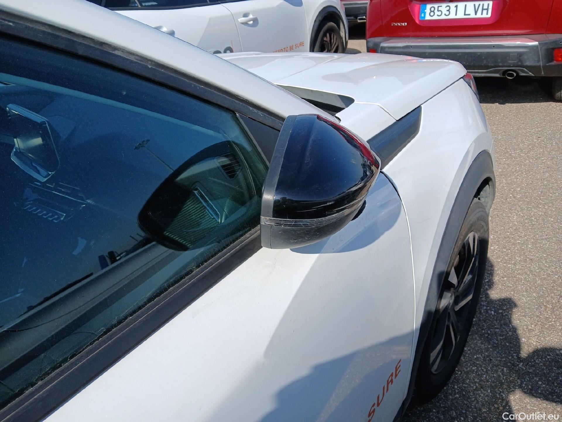  Peugeot  2008 PEUGEOT  / 2019 / 5P / todoterreno Allure BlueHDI 81kW (110CV) #33