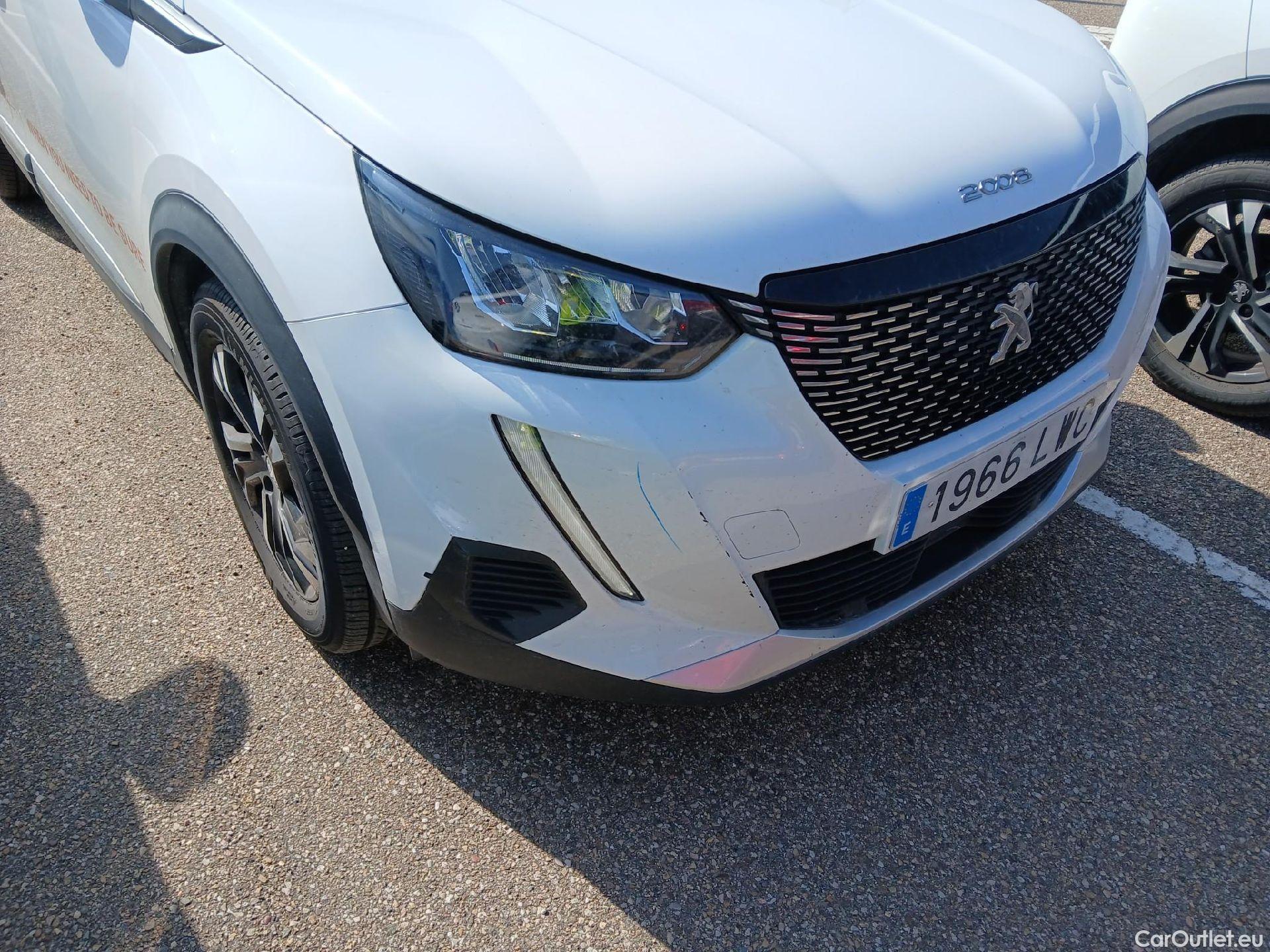  Peugeot  2008 PEUGEOT  / 2019 / 5P / todoterreno Allure BlueHDI 81kW (110CV) #6