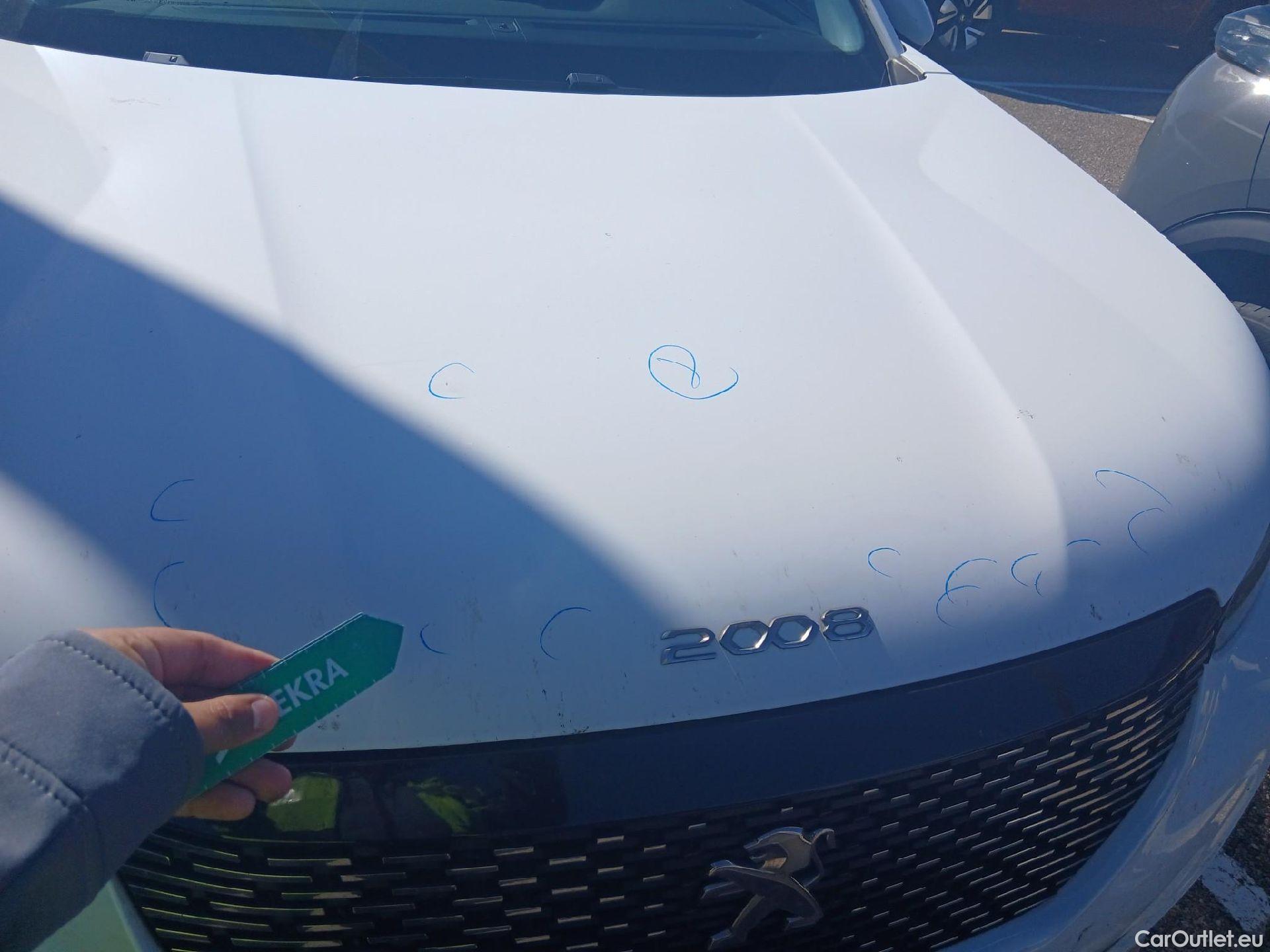  Peugeot  2008 PEUGEOT  / 2019 / 5P / todoterreno Allure BlueHDI 81kW (110CV) #12