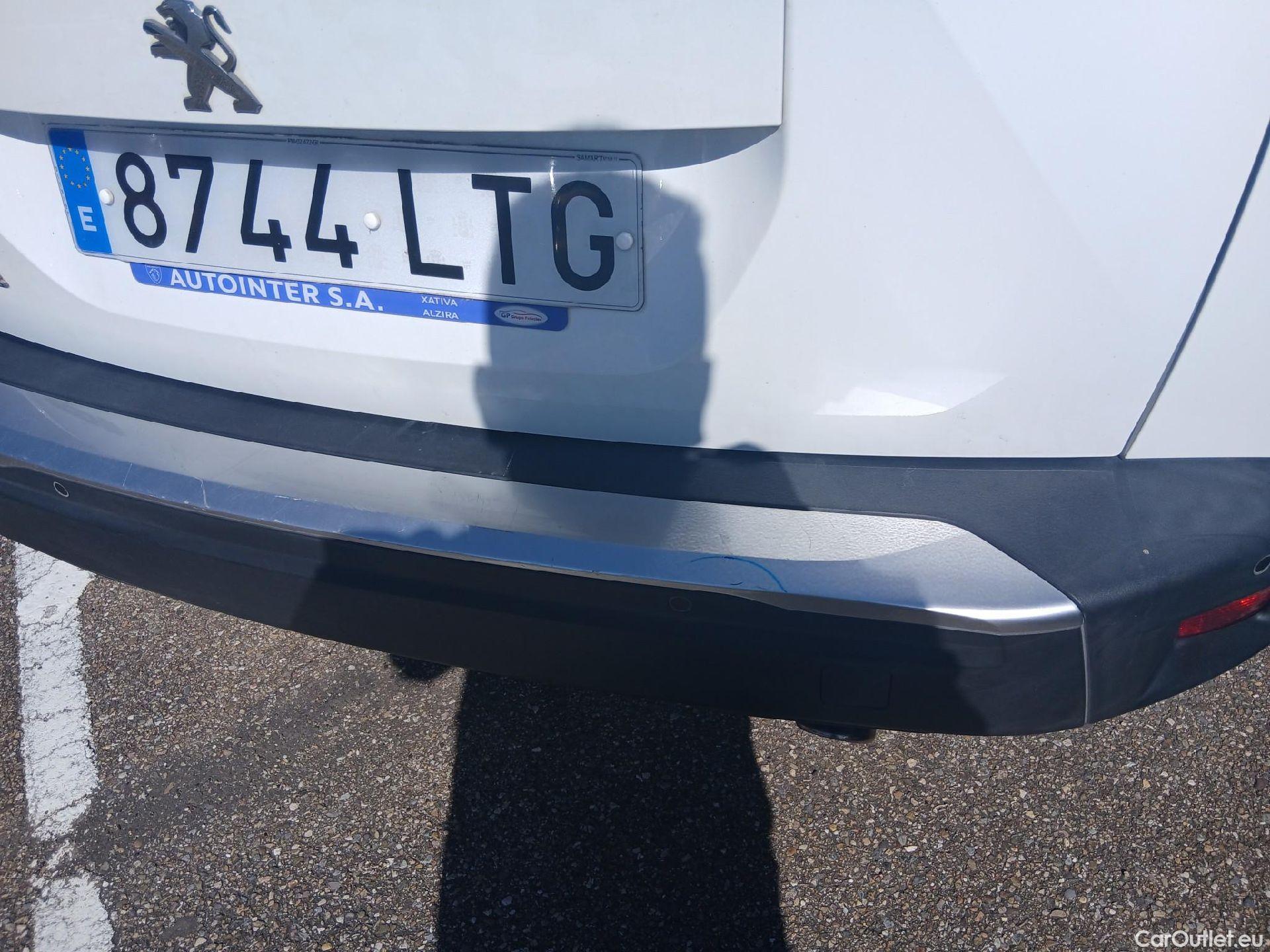  Peugeot  2008 PEUGEOT  / 2019 / 5P / todoterreno Allure BlueHDI 81kW (110CV) #26