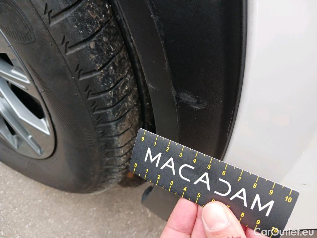  Peugeot  2008 PEUGEOT  / 2019 / 5P / todoterreno Active Pack BlueHDI 81kW (110CV) #14