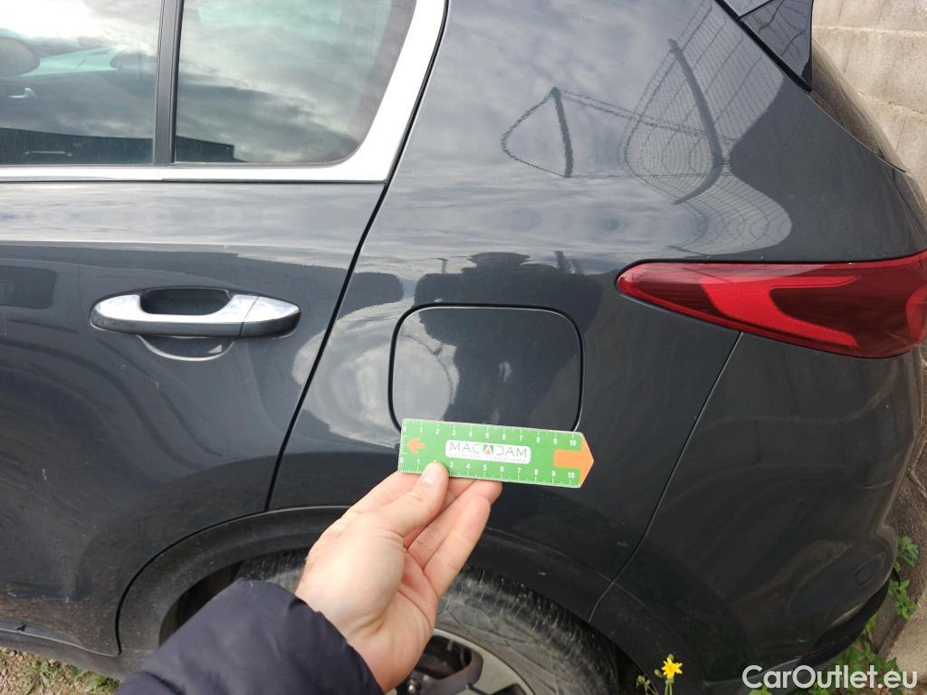  KIA  Sportage KIA  1.6MHEV Drive 100kW(136CV) 4x2(Crist Tintados)(CX) #58