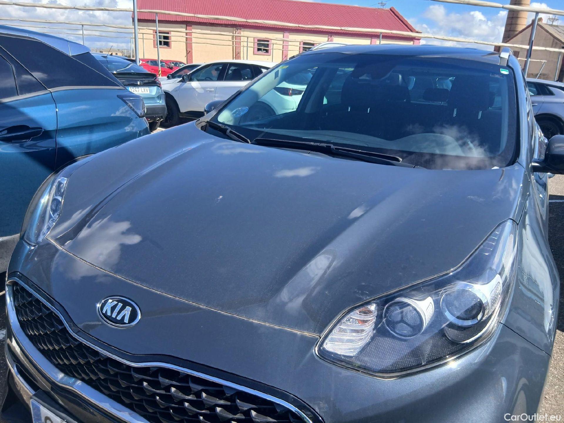  KIA  Sportage KIA  1.6MHEV Drive 100kW(136CV) 4x2(Crist Tintados)(CX) #4