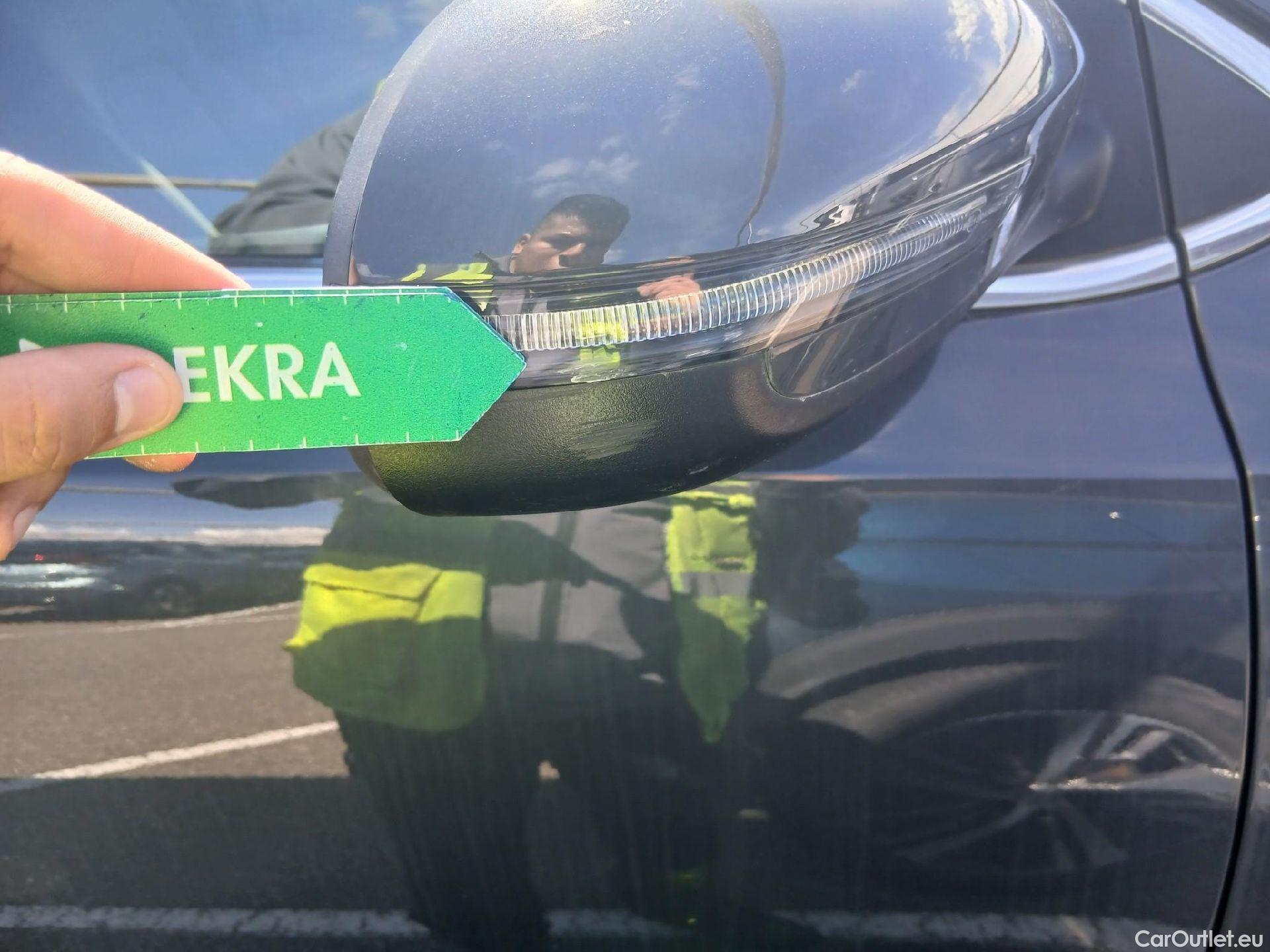  KIA  Sportage KIA  1.6MHEV Drive 100kW(136CV) 4x2(Crist Tintados)(CX) #8